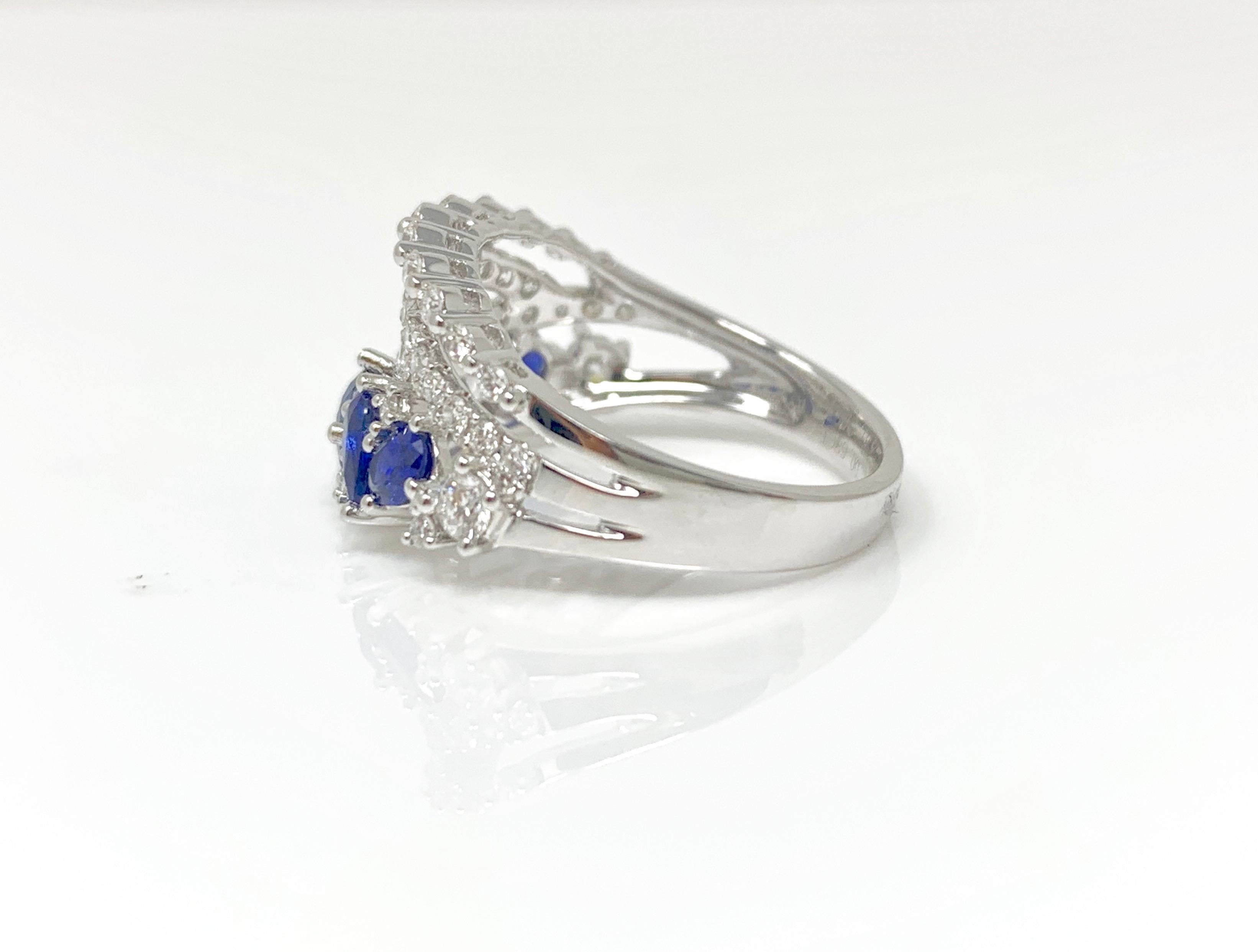 Contemporary Blue Sapphire and White Diamond Cocktail Ring in 18 Karat White Gold For Sale