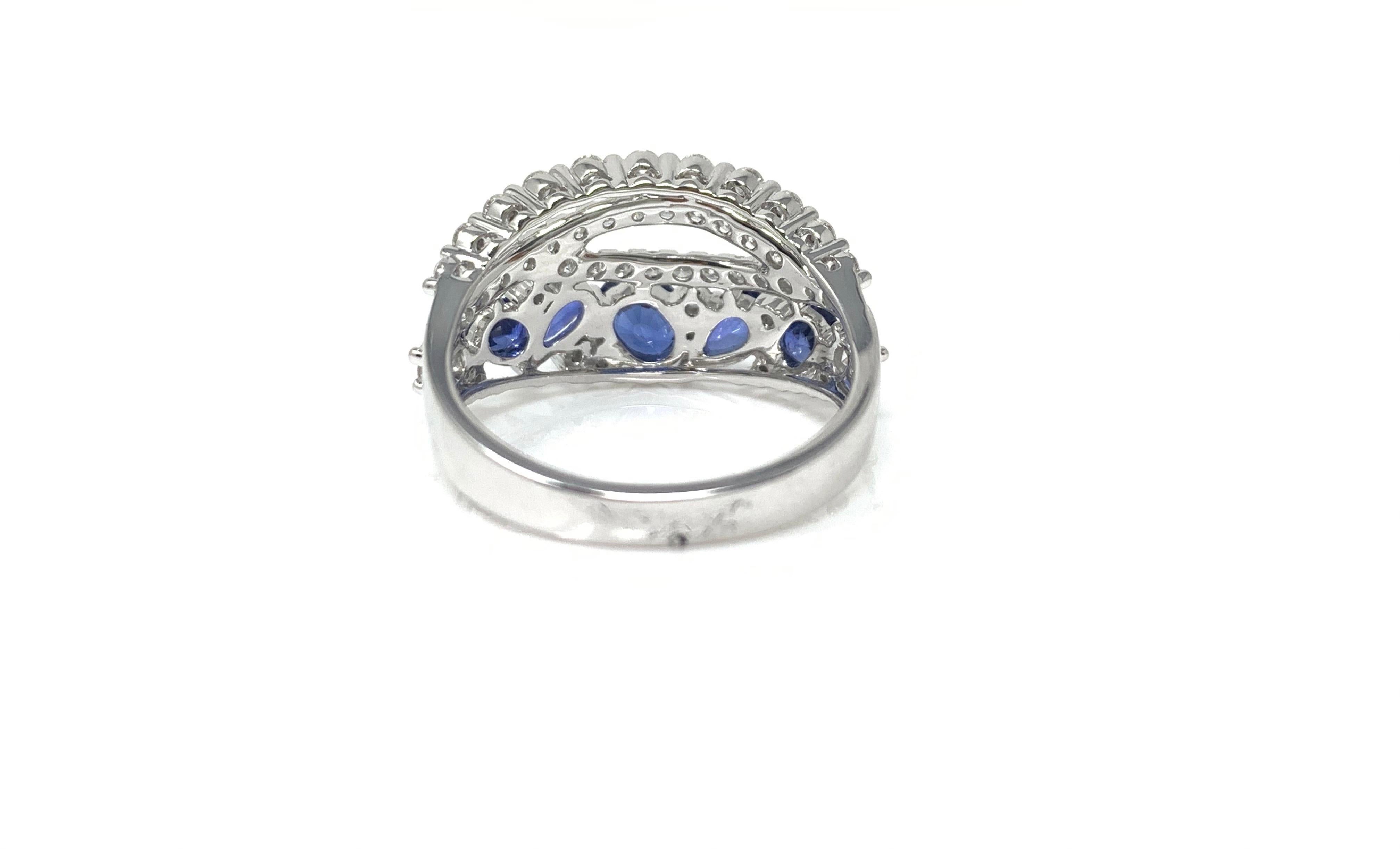 Blue Sapphire and White Diamond Cocktail Ring in 18 Karat White Gold In New Condition For Sale In New York, NY