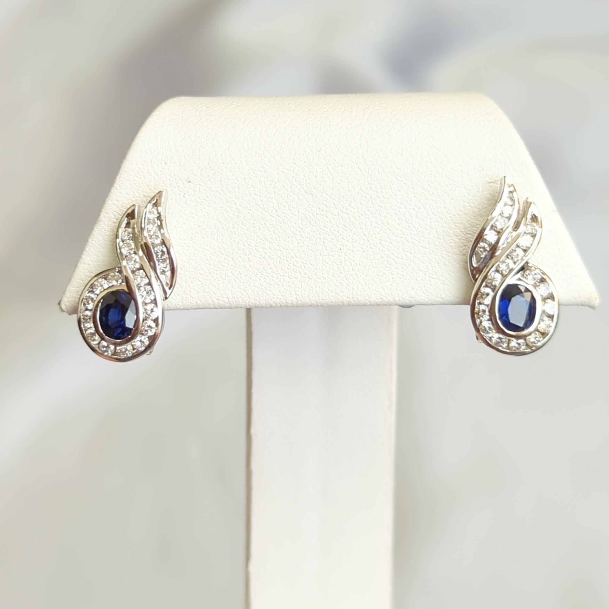 Blue Sapphire and White Diamond Earrings in 18K White Gold In New Condition For Sale In Los Angeles, CA