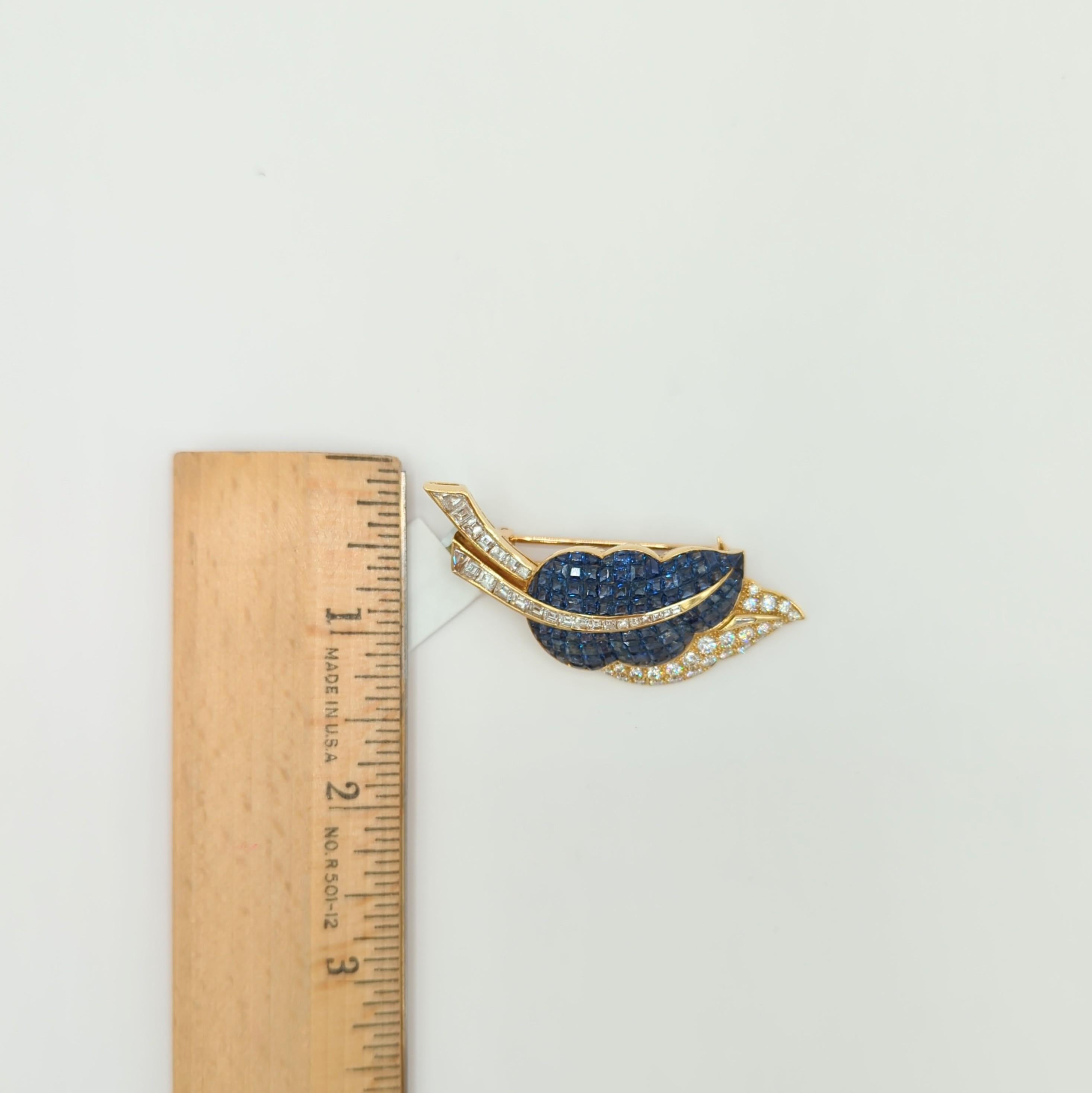 Blue Sapphire and White Diamond Leaf Brooch in 18K Yellow Gold For Sale 2