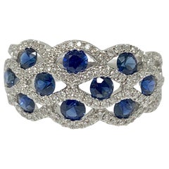 Bague en or blanc 18 carats avec saphir bleu et diamants blancs