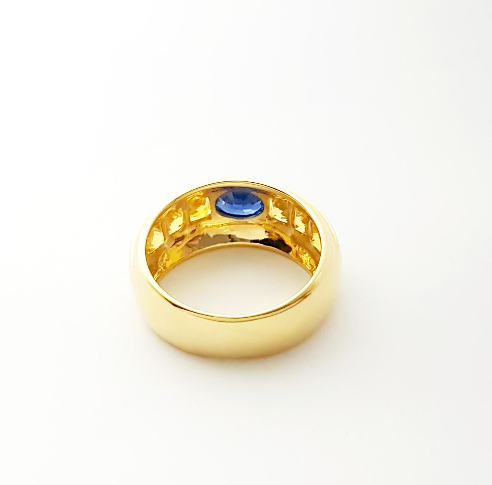 Bague en or 18 carats sertie de saphirs bleus et saphirs jaunes en vente 10
