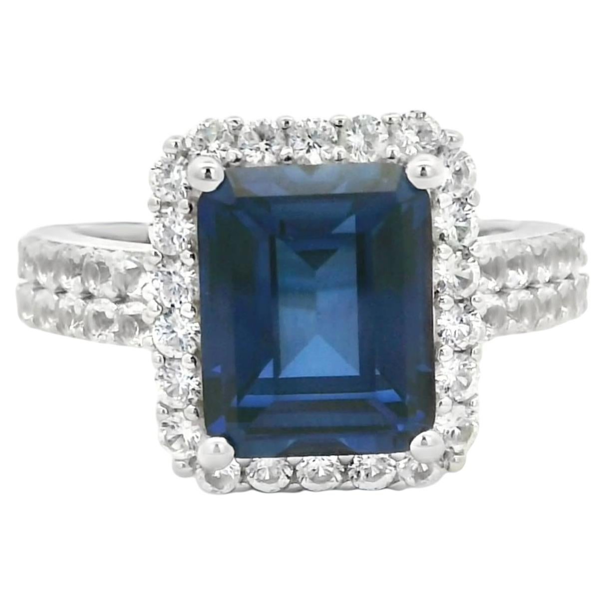 Anello con zaffiro blu e zirconi in argento sterling 925 in vendita