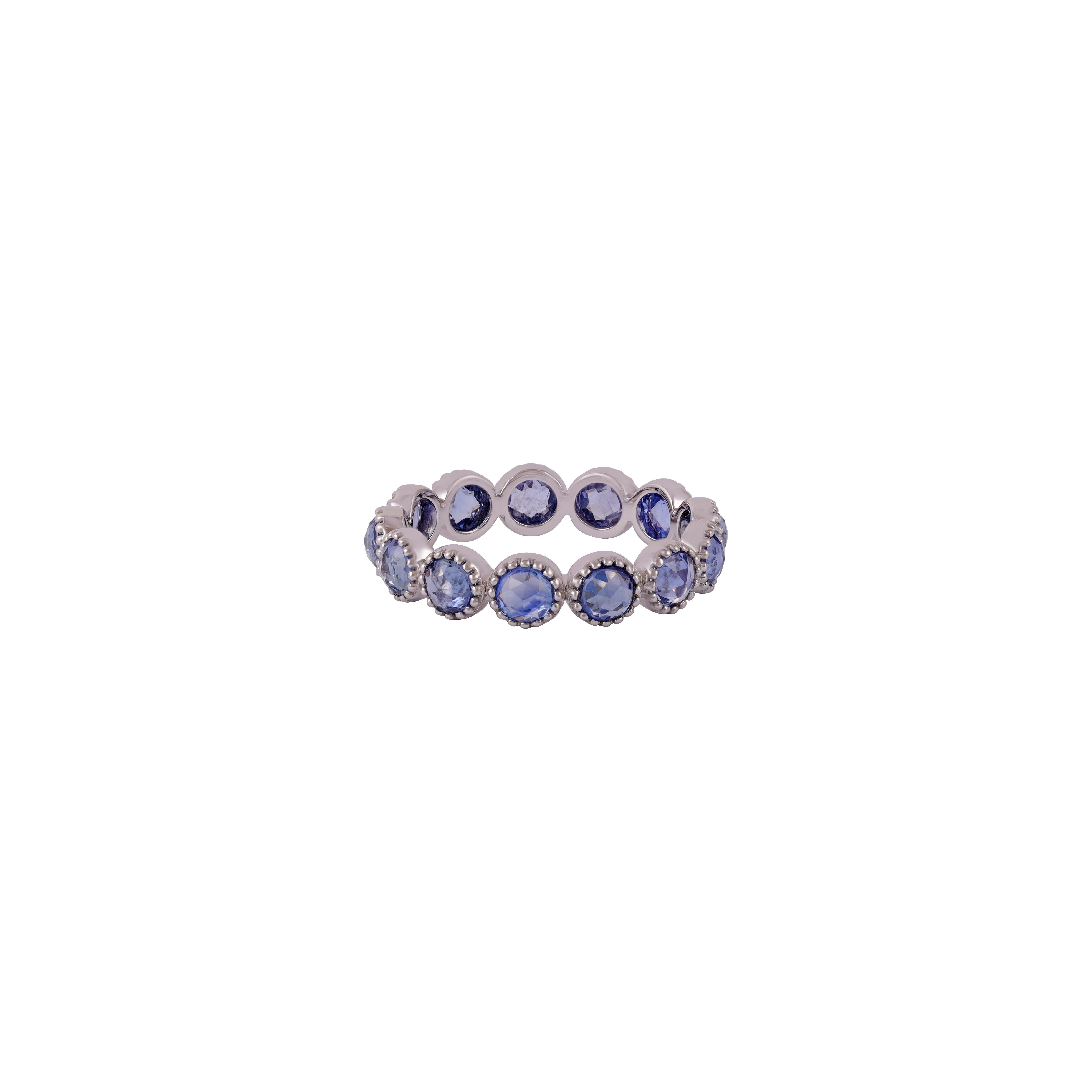 Bandeau saphir rond fait à la main 
13 Saphir rond - 2.91 Cts
Or blanc 18 carats - 2,56 grammes


Services sur mesure
Le redimensionnement est possible.
Demande de personnalisation
