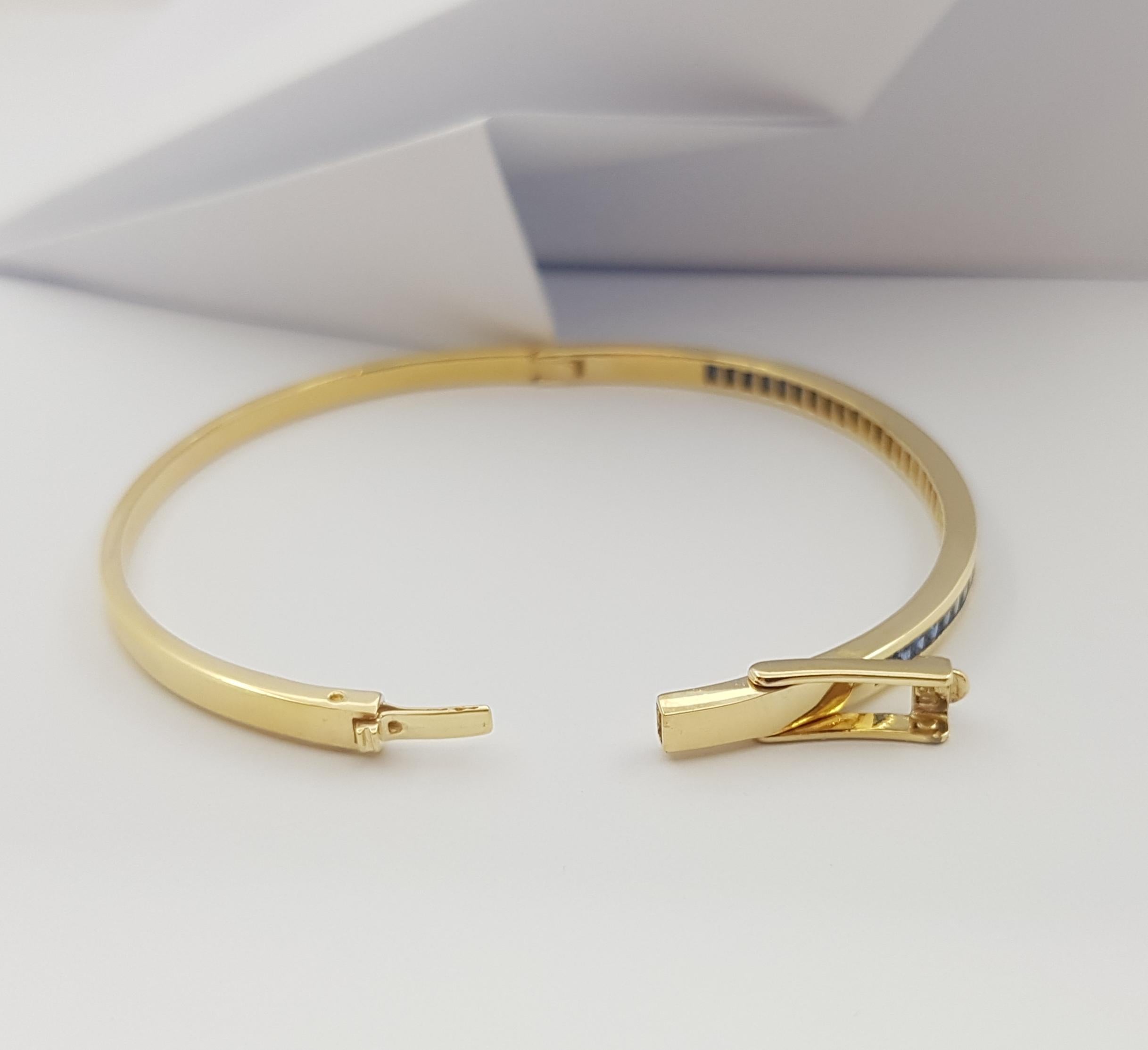 Bracelet en saphir bleu serti en or 18 carats en vente 6
