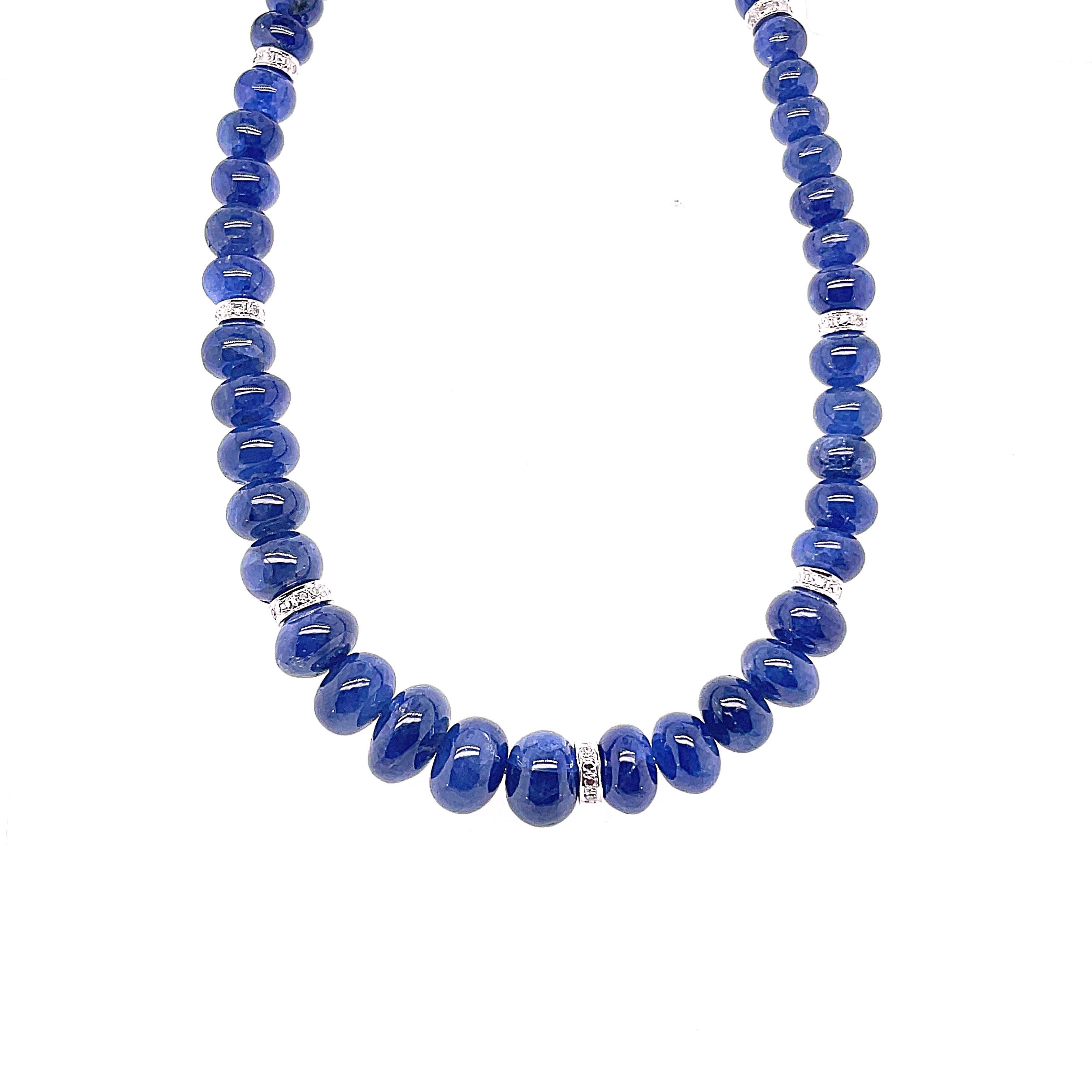 Perle Collier rondel en or blanc 18 carats, perles de saphir bleu Cts 188,06 et diamants  en vente