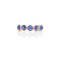 Bague empilable en or jaune 14k sertie d'un saphir bleu Cadeau pour elle