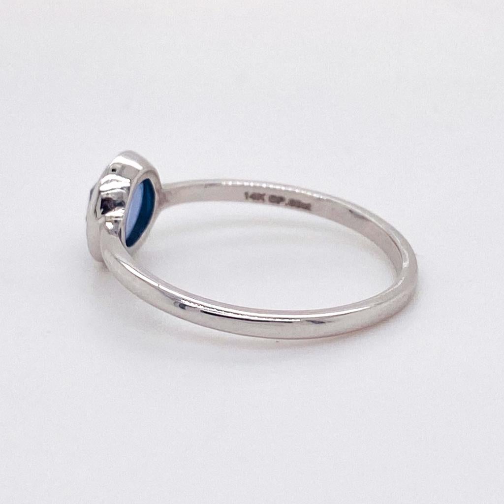 Blue Sapphire Bezel Solitaire Ring 0.87 Carats in 14k White Gold In New Condition For Sale In Austin, TX