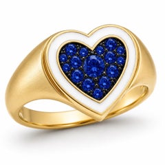 Herzring mit blauem Saphir (Geburtsstein) und weißer Emaille aus 14-karätigem Gold von Meghna Jewels