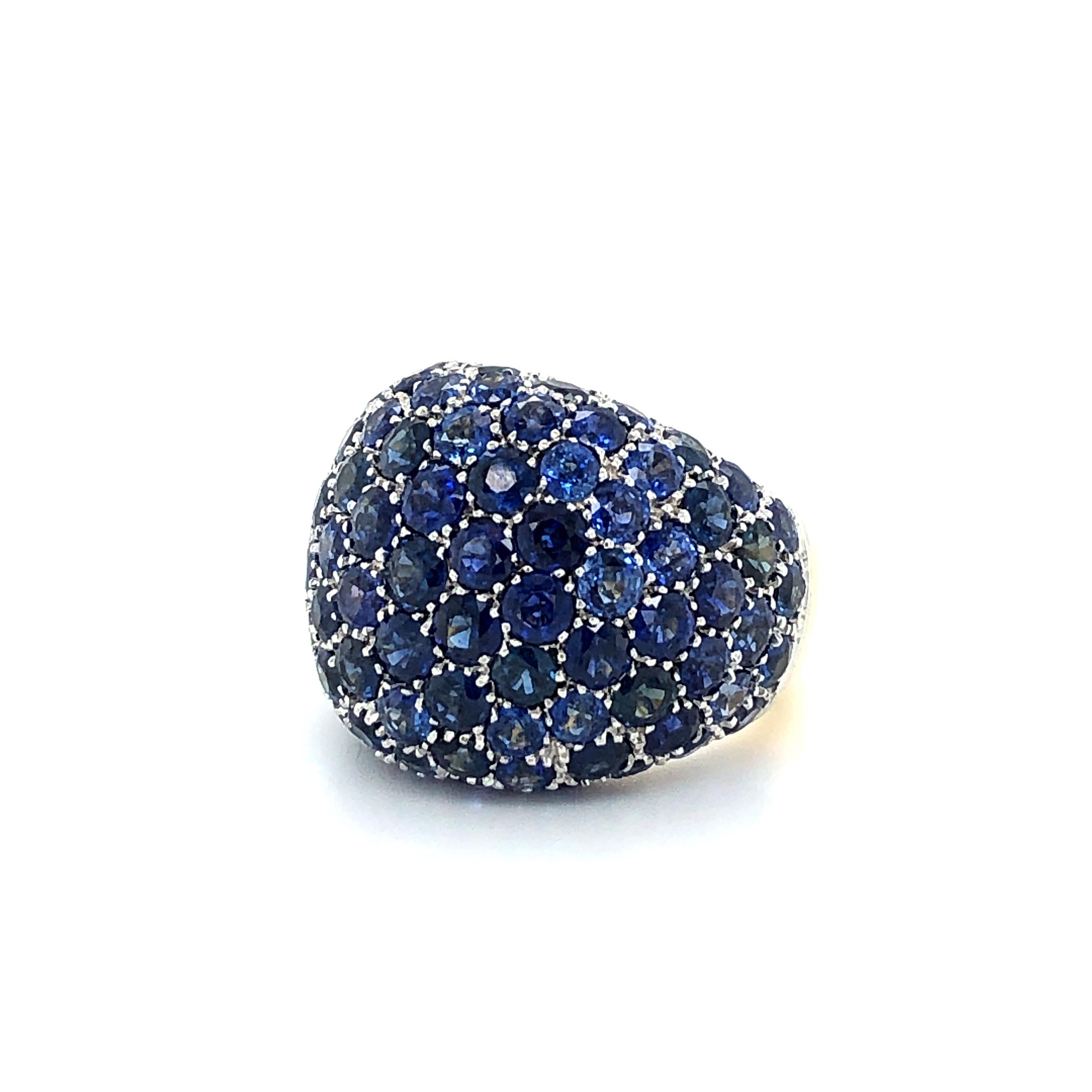 Contemporary Blue Sapphire Bombe Dome Ring in 18 Karat Yellow Gold For Sale