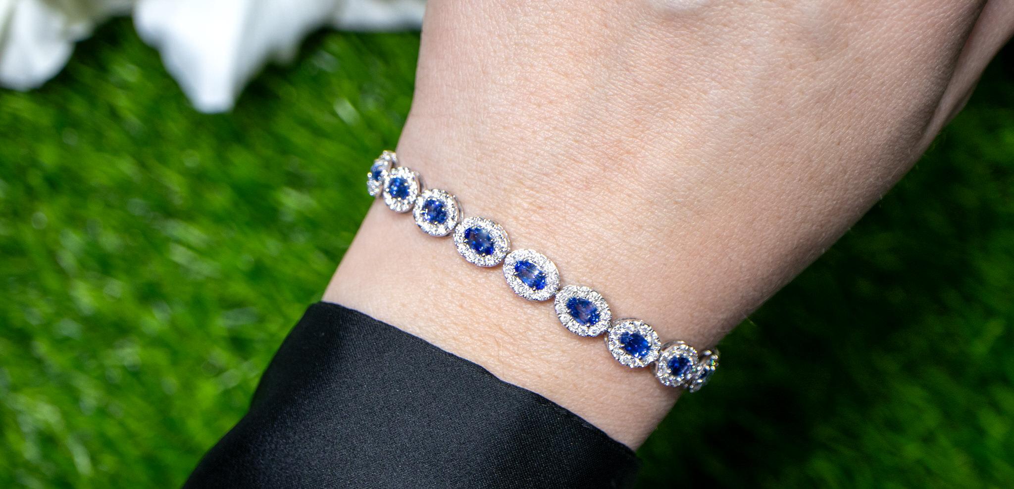 It comes with the Gemological Appraisal by GIA GG/AJP
All Gemstones are Natural
Blue Sapphires = 6.73 Carats
Diamonds = 3.28 Carats
Metal: 18K White Gold
Length: 7 Inches
Width: 0.27 Inches
