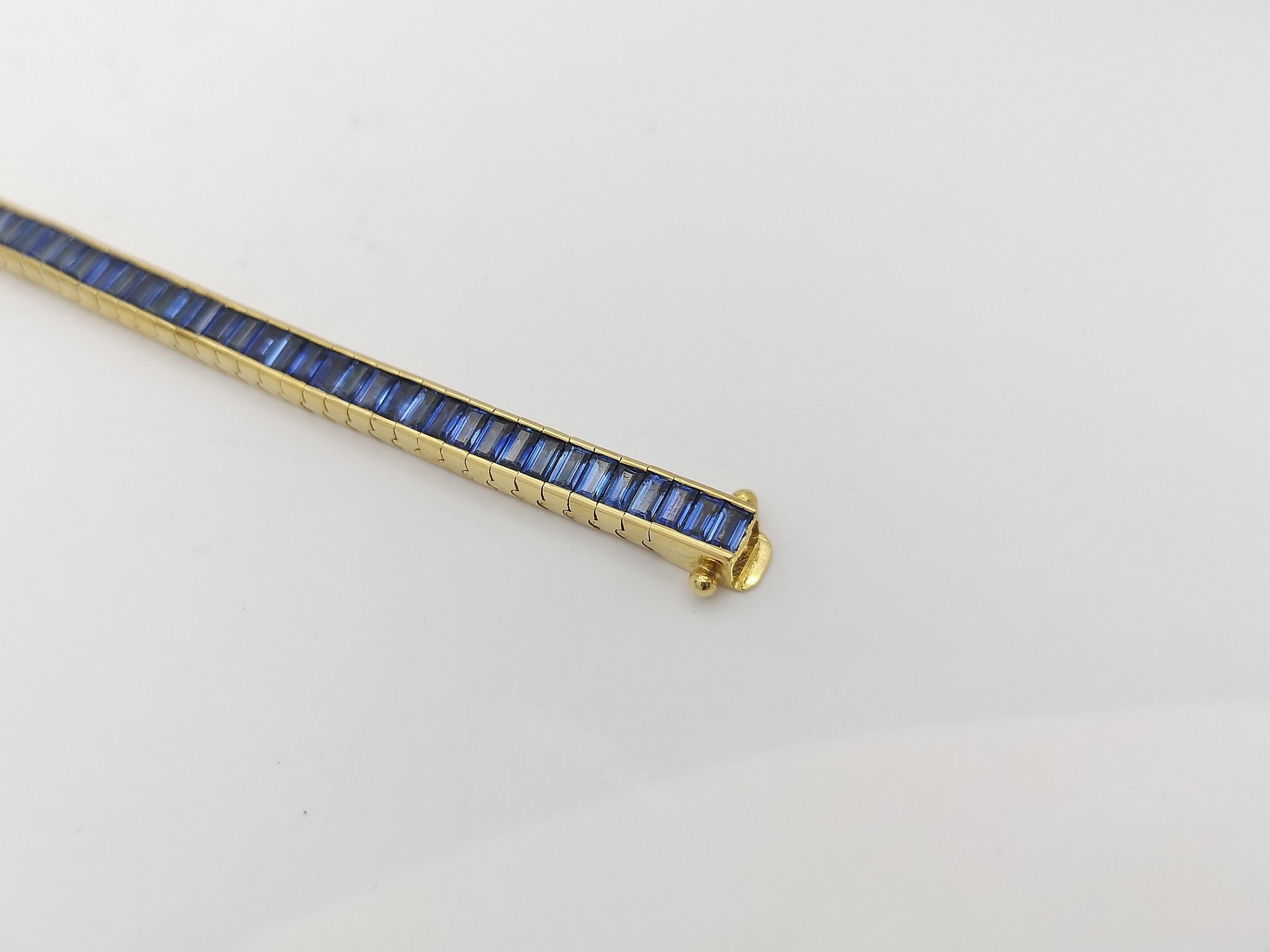 Blue Sapphire Bracelet Set in 18 Karat Gold Settings For Sale 4