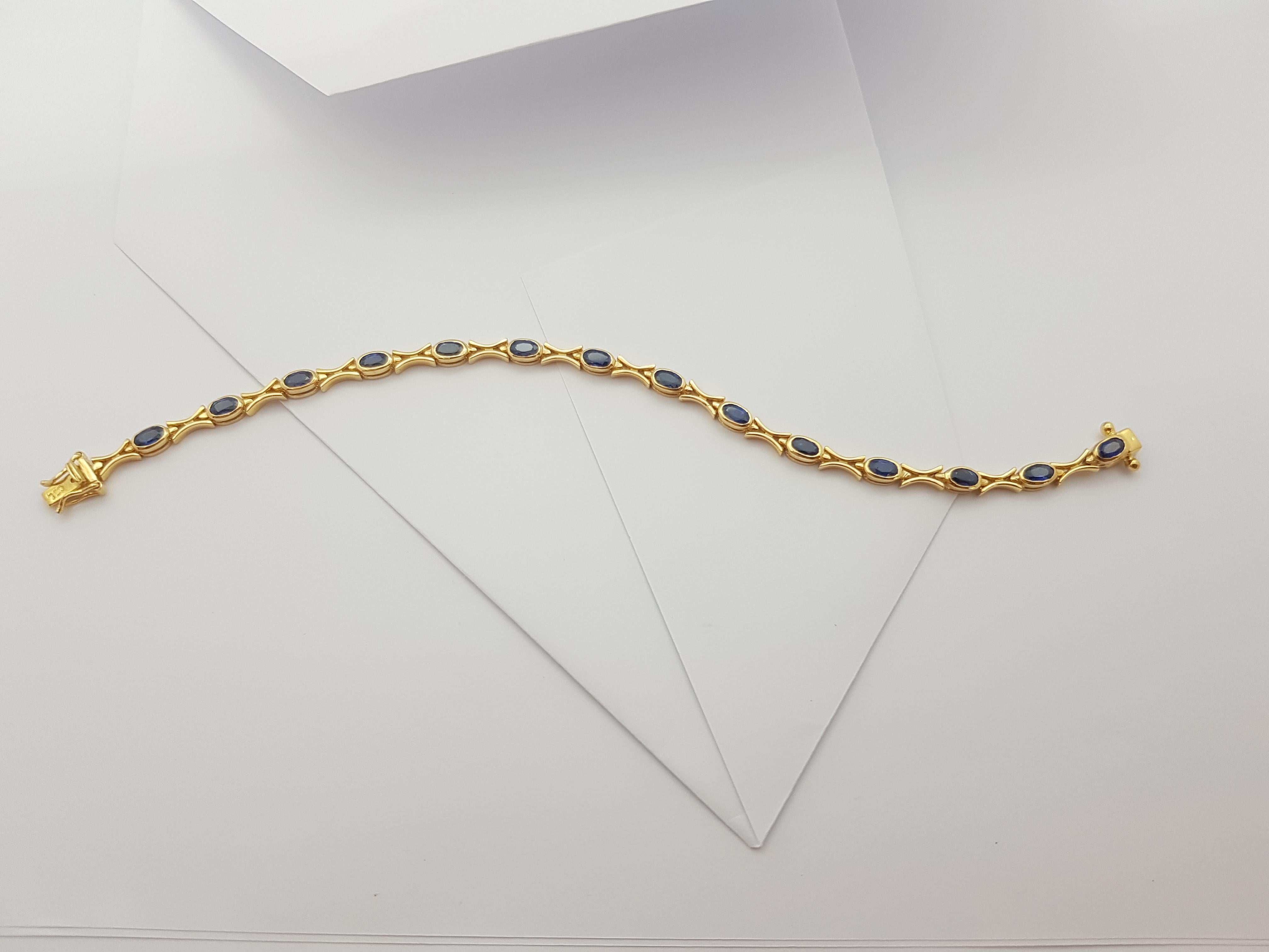 Blue Sapphire Bracelet Set in 18 Karat Gold Settings For Sale 8