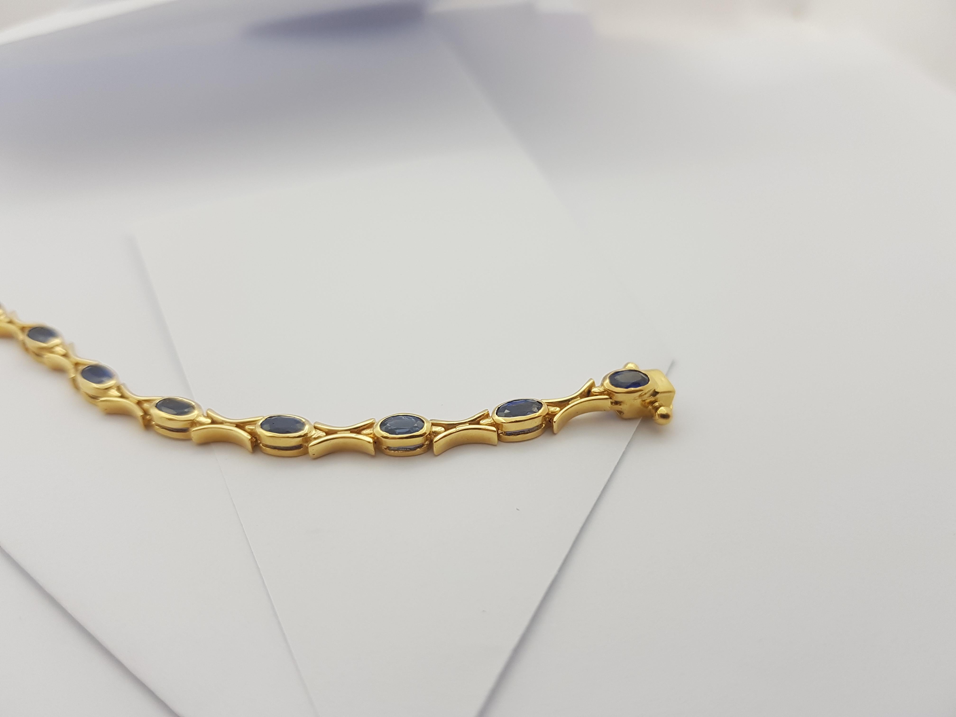Blue Sapphire Bracelet Set in 18 Karat Gold Settings For Sale 10