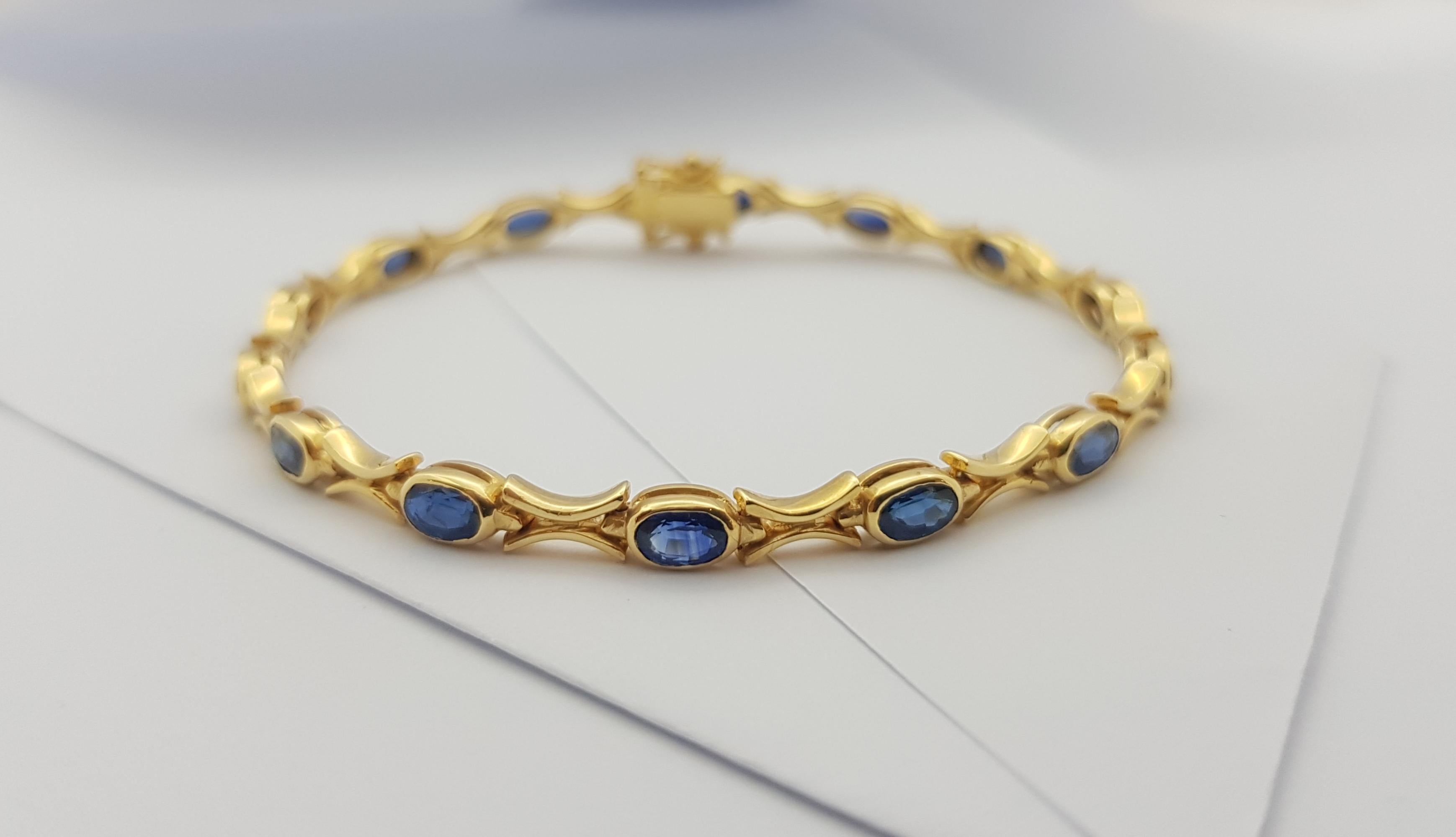 Blue Sapphire Bracelet Set in 18 Karat Gold Settings For Sale 14