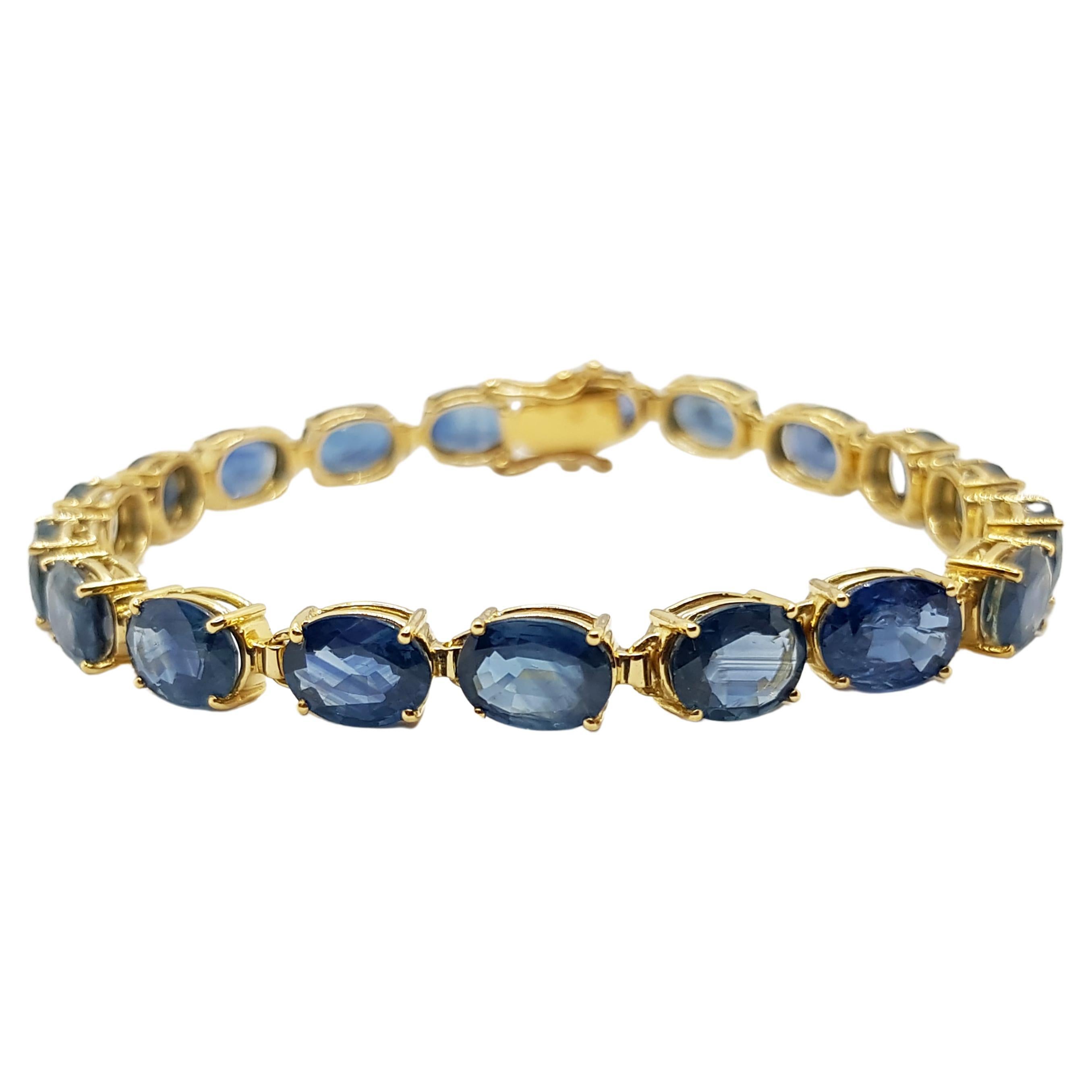Blue Sapphire Bracelet set in 18 Karat Gold Settings For Sale