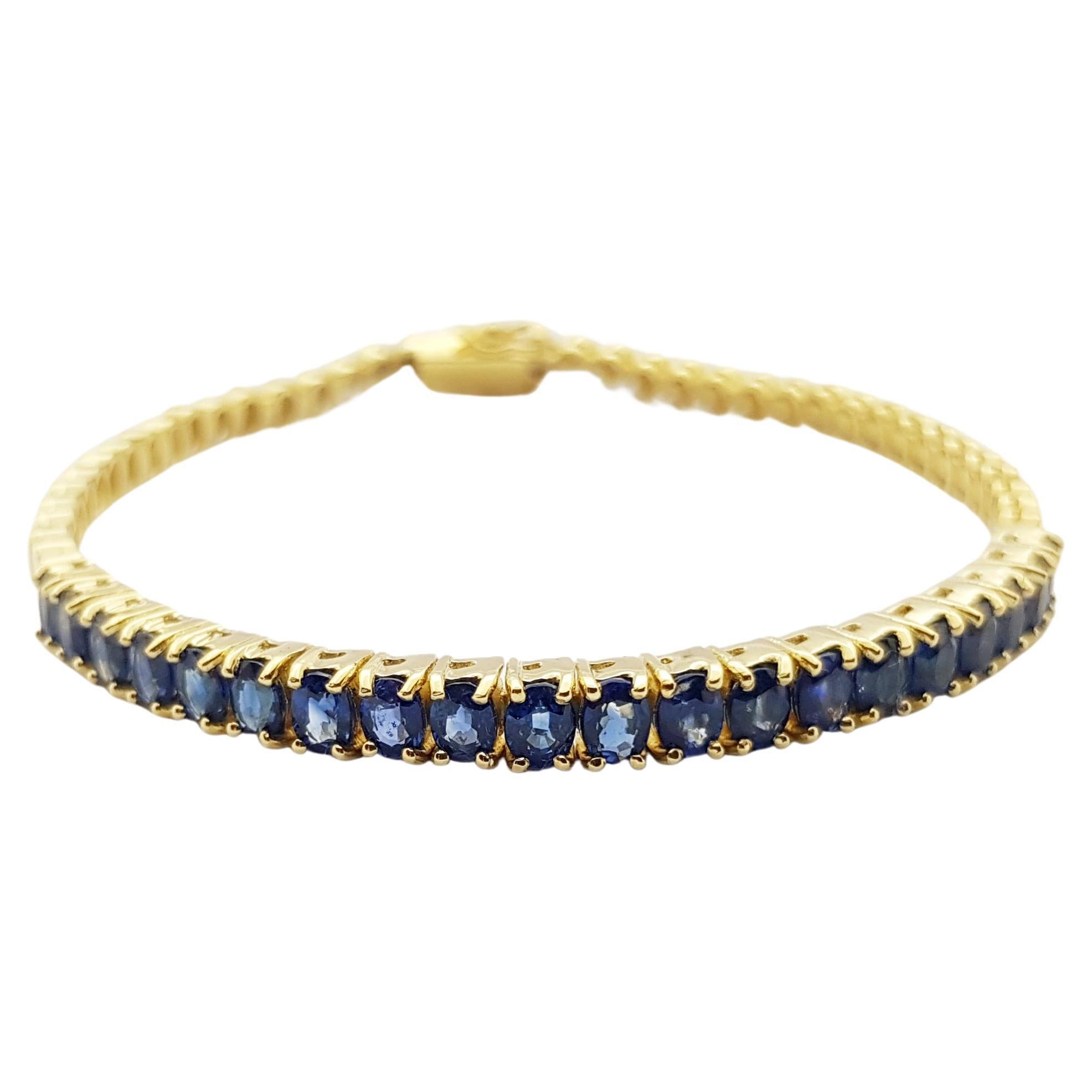 Blue Sapphire Bracelet Set in 18 Karat Gold Settings For Sale