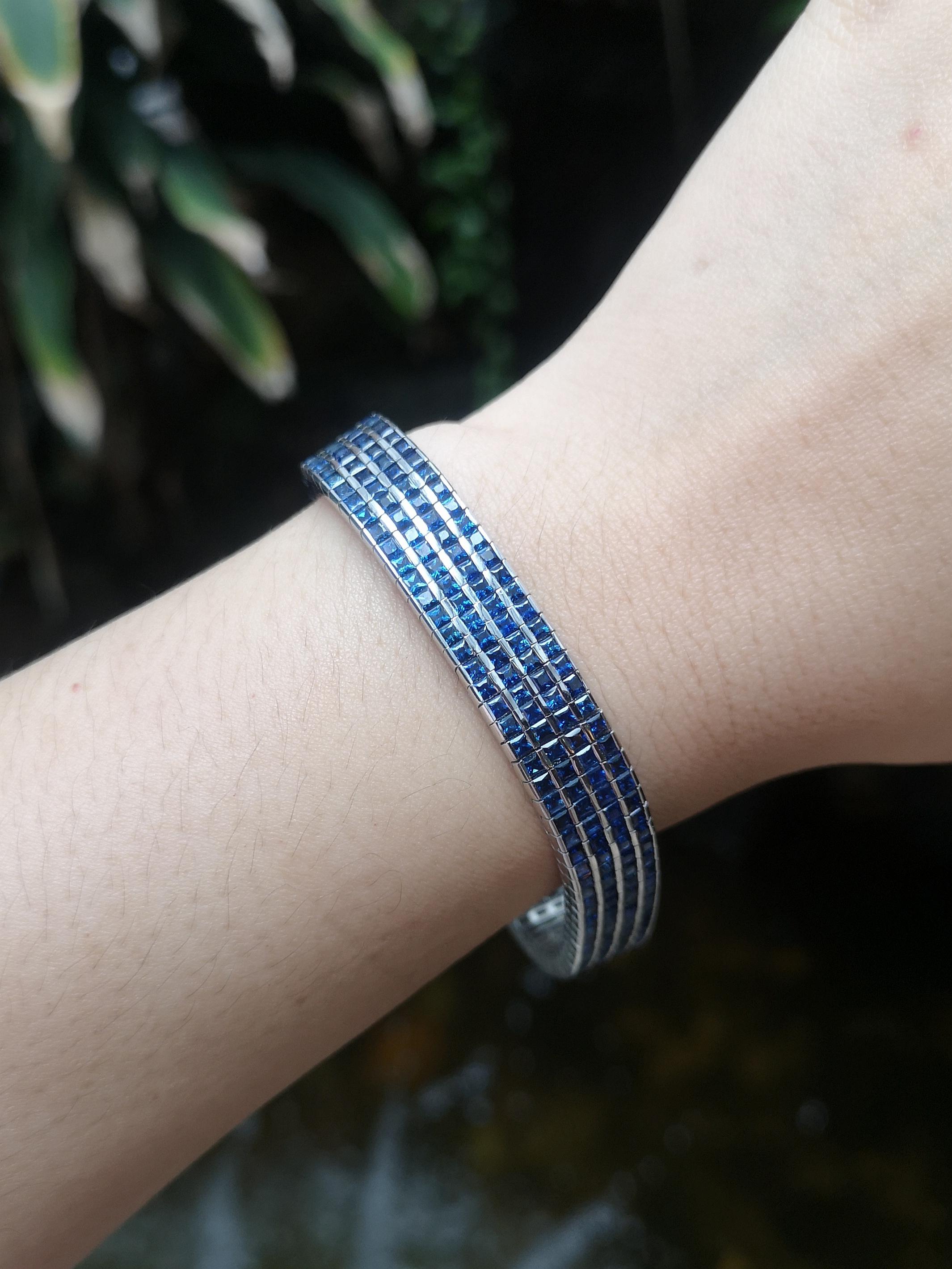 Blue Sapphire 19.41 carats Bracelet set in 18 Karat White Gold Settings

Width:  1.1 cm 
Length: 18.0 cm
Total Weight: 67.52 grams

