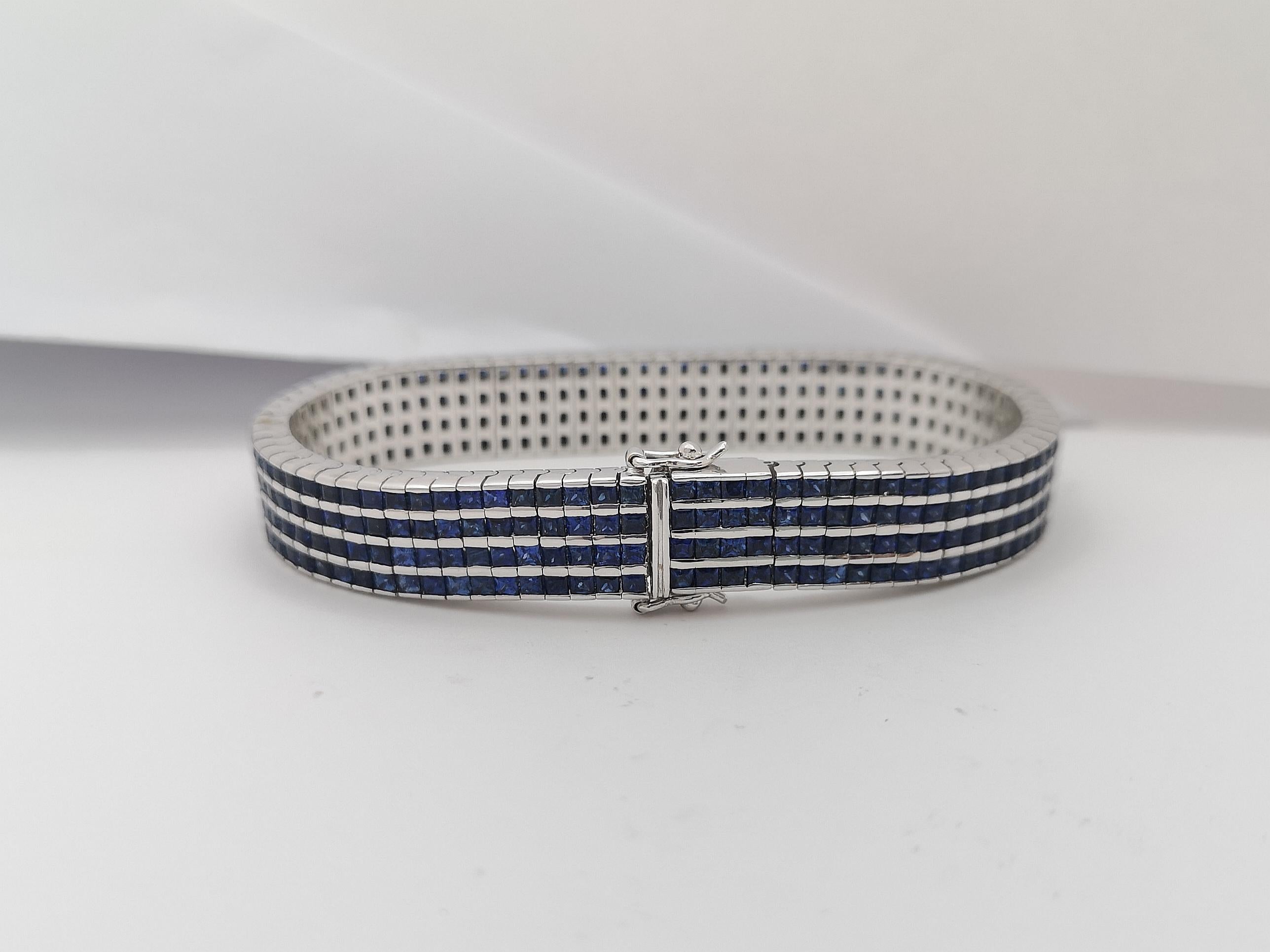 Blue Sapphire Bracelet Set in 18 Karat White Gold Settings For Sale 1