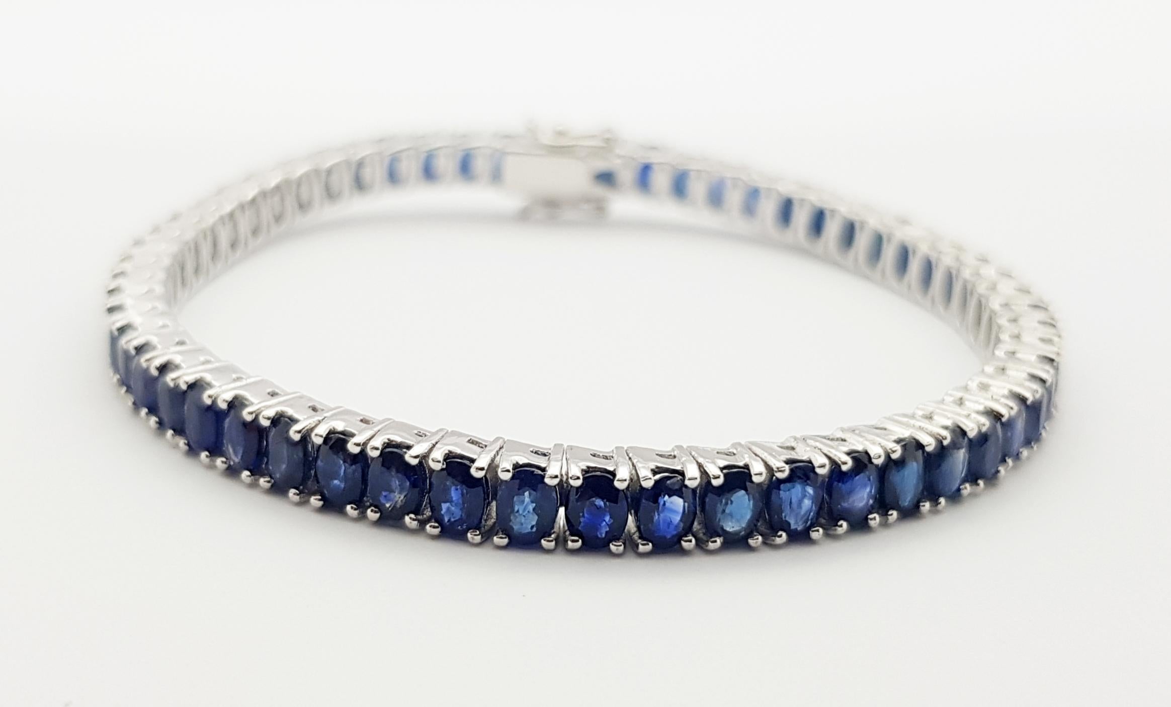 Blue Sapphire Bracelet Set in 18 Karat White Gold Settings For Sale 2
