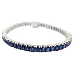 Bracelet en or blanc 18 carats serti de saphirs bleus