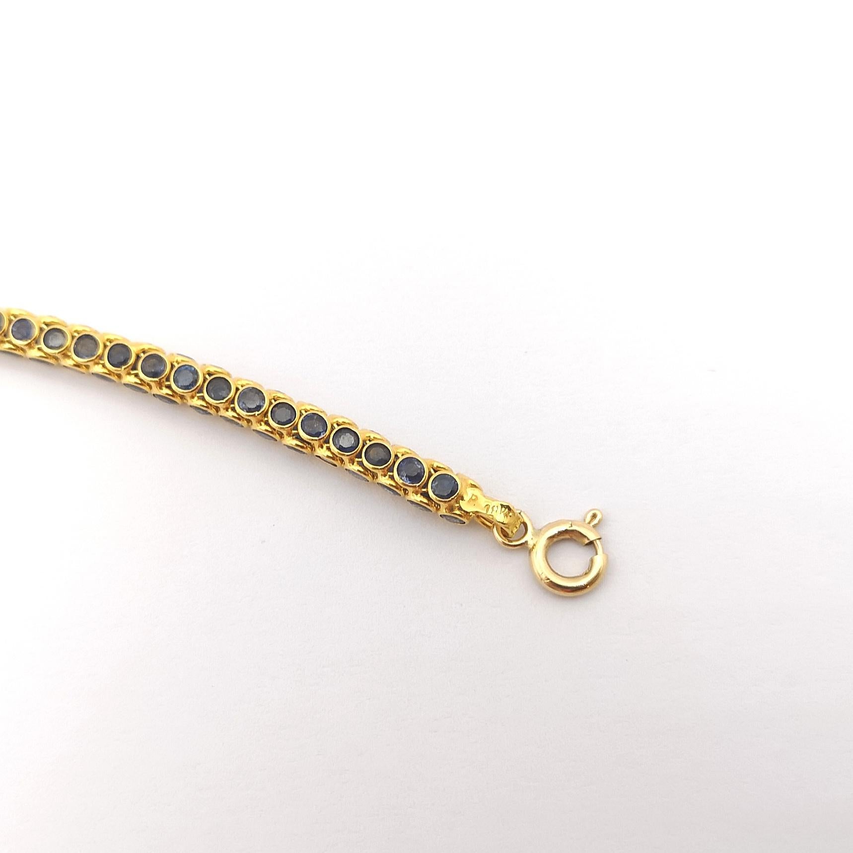 Blue Sapphire Bracelet Set in 18K Gold Settings  For Sale 6