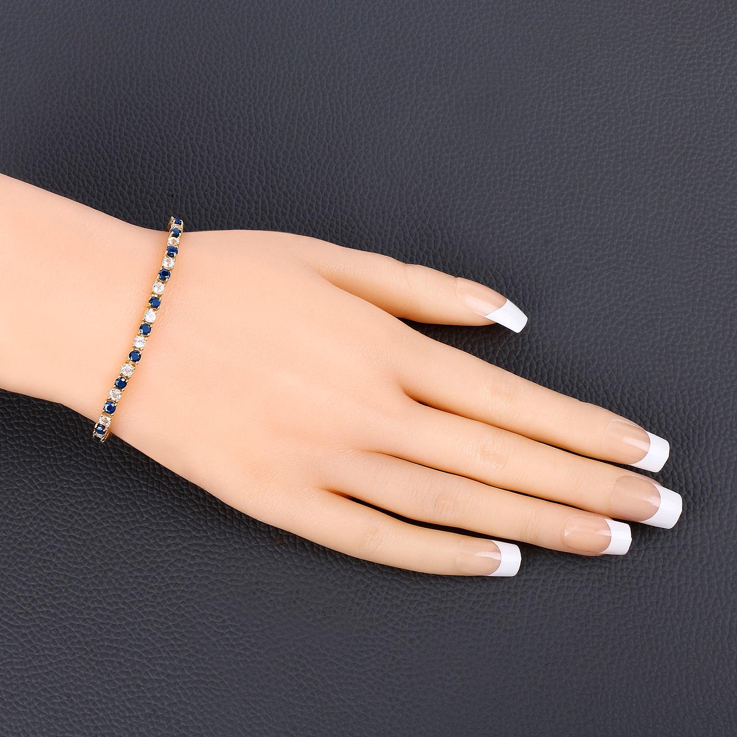 Contemporaneo Bracciale con zaffiro blu Topazio bianco 6,6 carati Argento placcato oro giallo 18K in vendita
