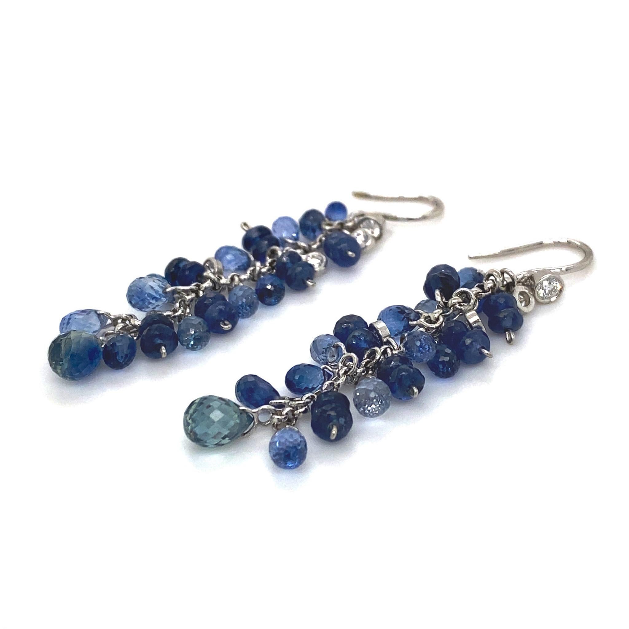 Contemporary Blue Sapphire Briolette Drop Summer Earrings in 18k Gold For Sale