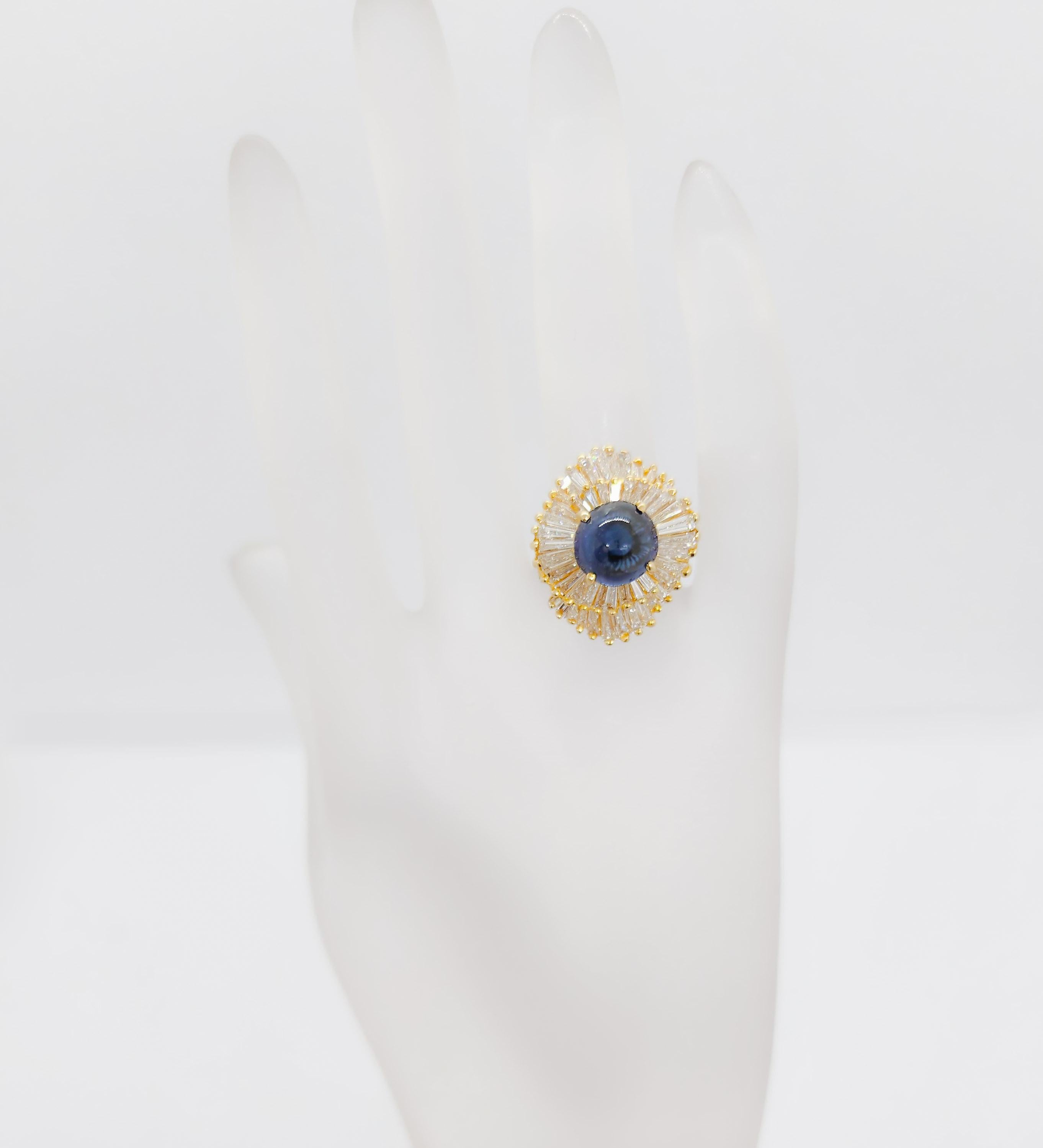 Blue Sapphire Cabochon and White Diamond Baguette Ring in 18k Yellow Gold In New Condition For Sale In Los Angeles, CA