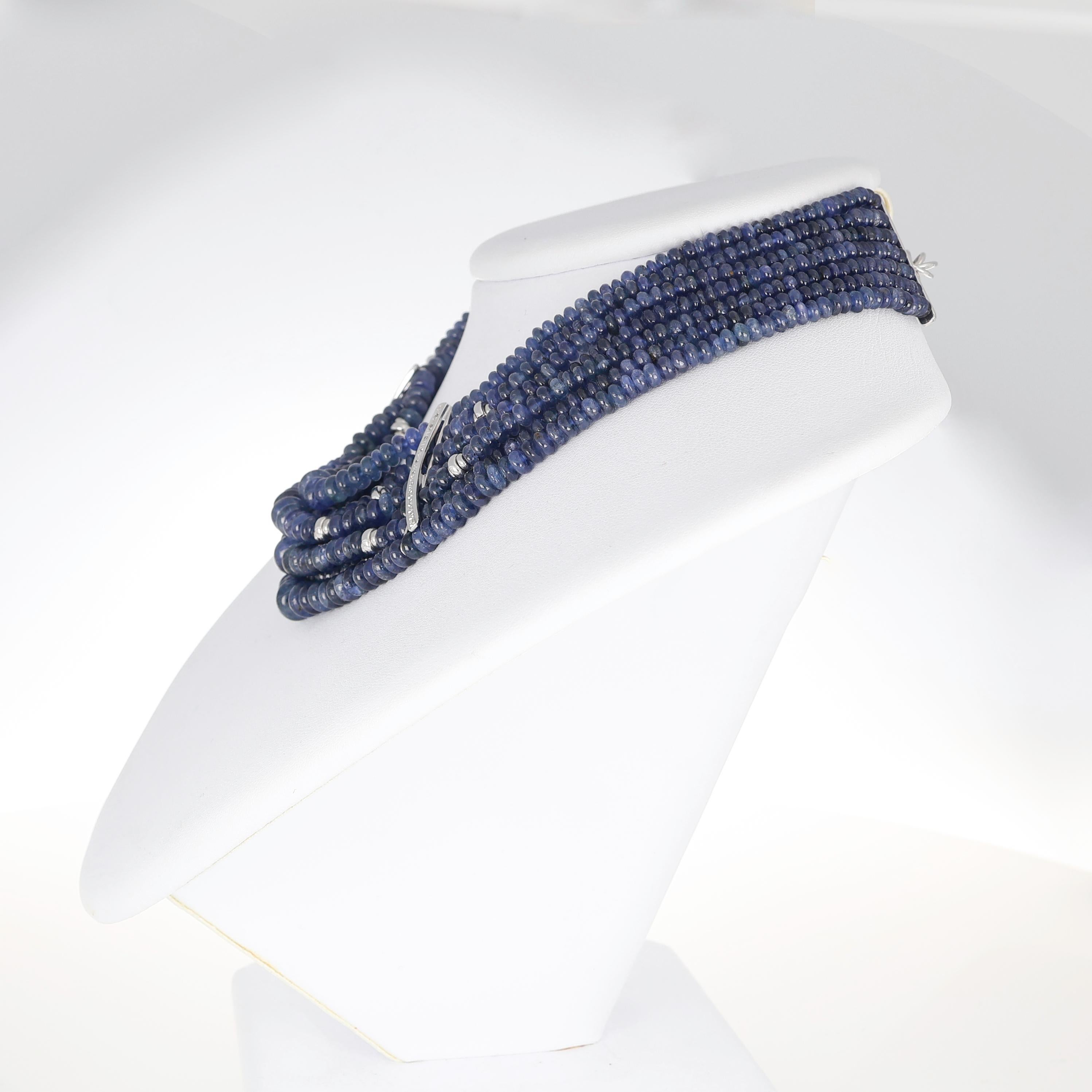 Blue Sapphire Cabochon Choker Necklace with Diamonds For Sale 3