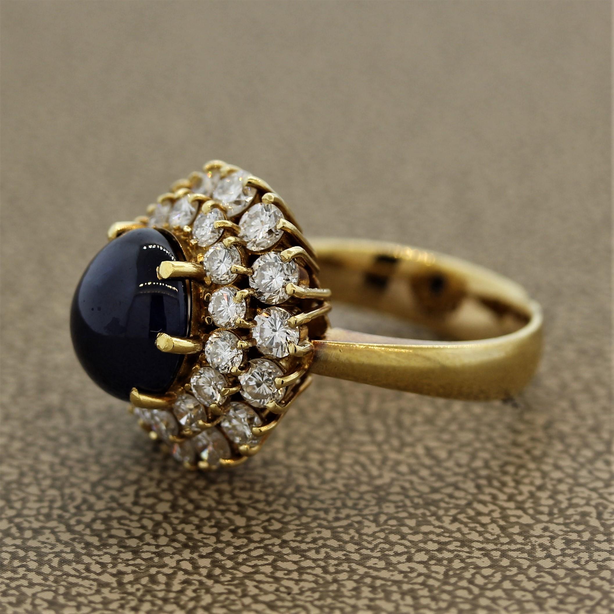 Blue Sapphire Cabochon Diamond Cluster Gold Ring In New Condition For Sale In Beverly Hills, CA