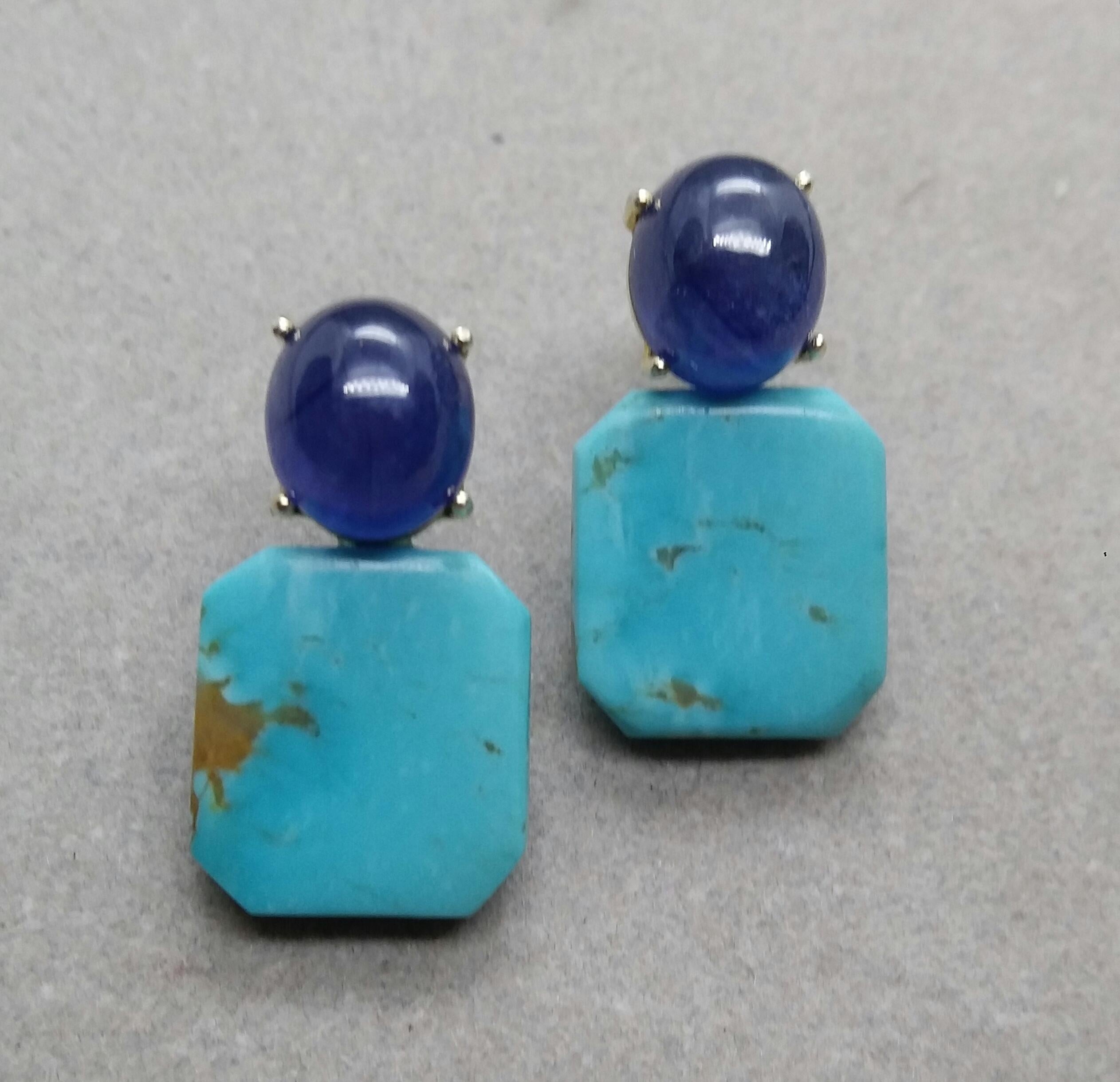 Blue Sapphire Cabochons Octagon Shape Turquoise 14 Kt Yellow Gold Stud Earrings In Good Condition In Bangkok, TH