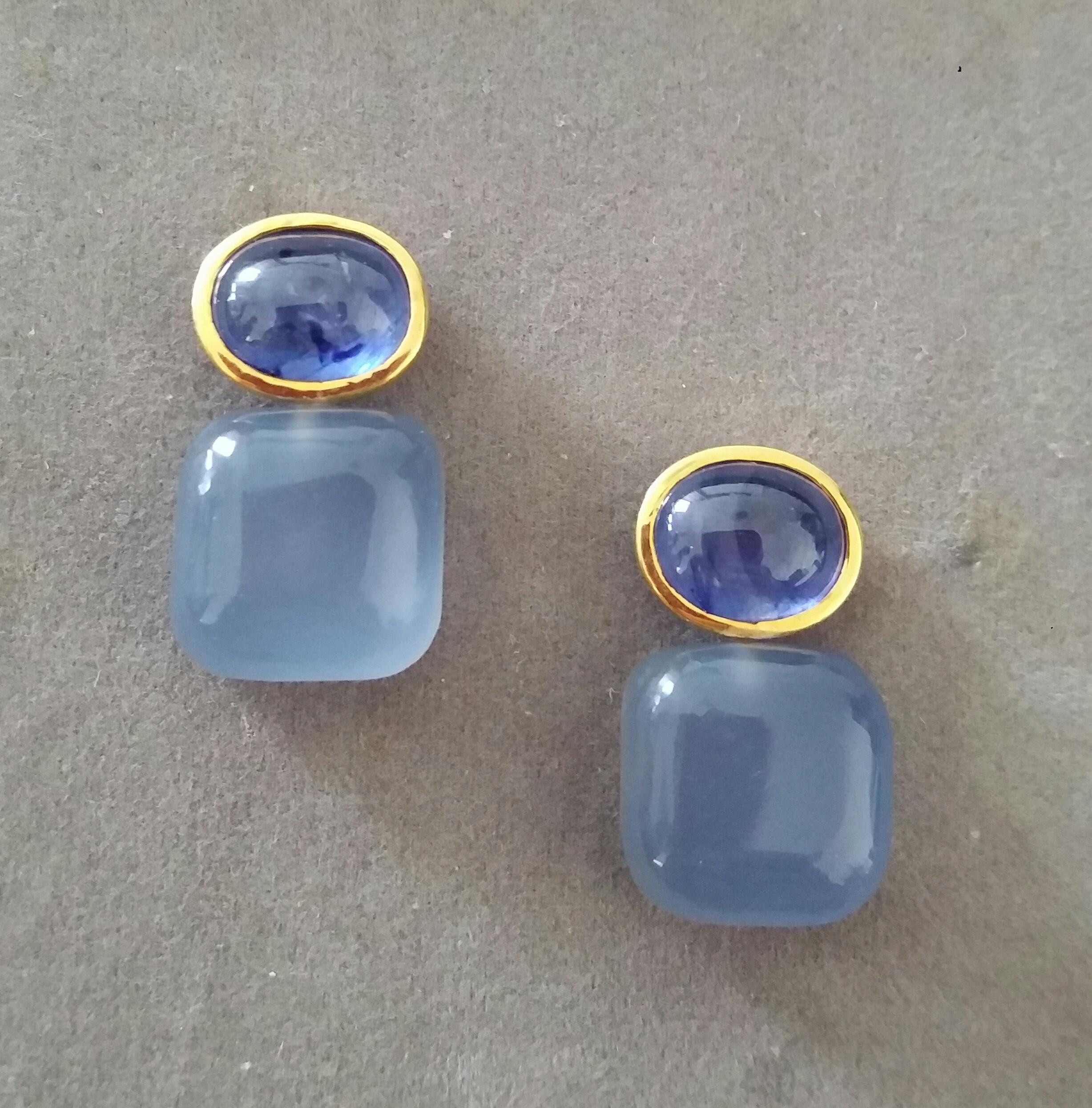 Artisan Blue Sapphire Cabs 14kt Solid Gold Blue Chalcedony Cushion Shape Stud Earrings For Sale