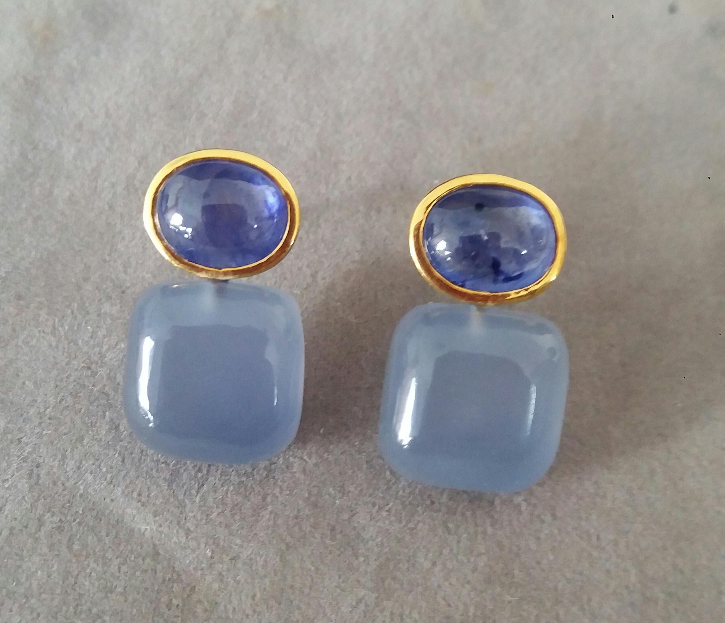 Women's Blue Sapphire Cabs 14kt Solid Gold Blue Chalcedony Cushion Shape Stud Earrings For Sale
