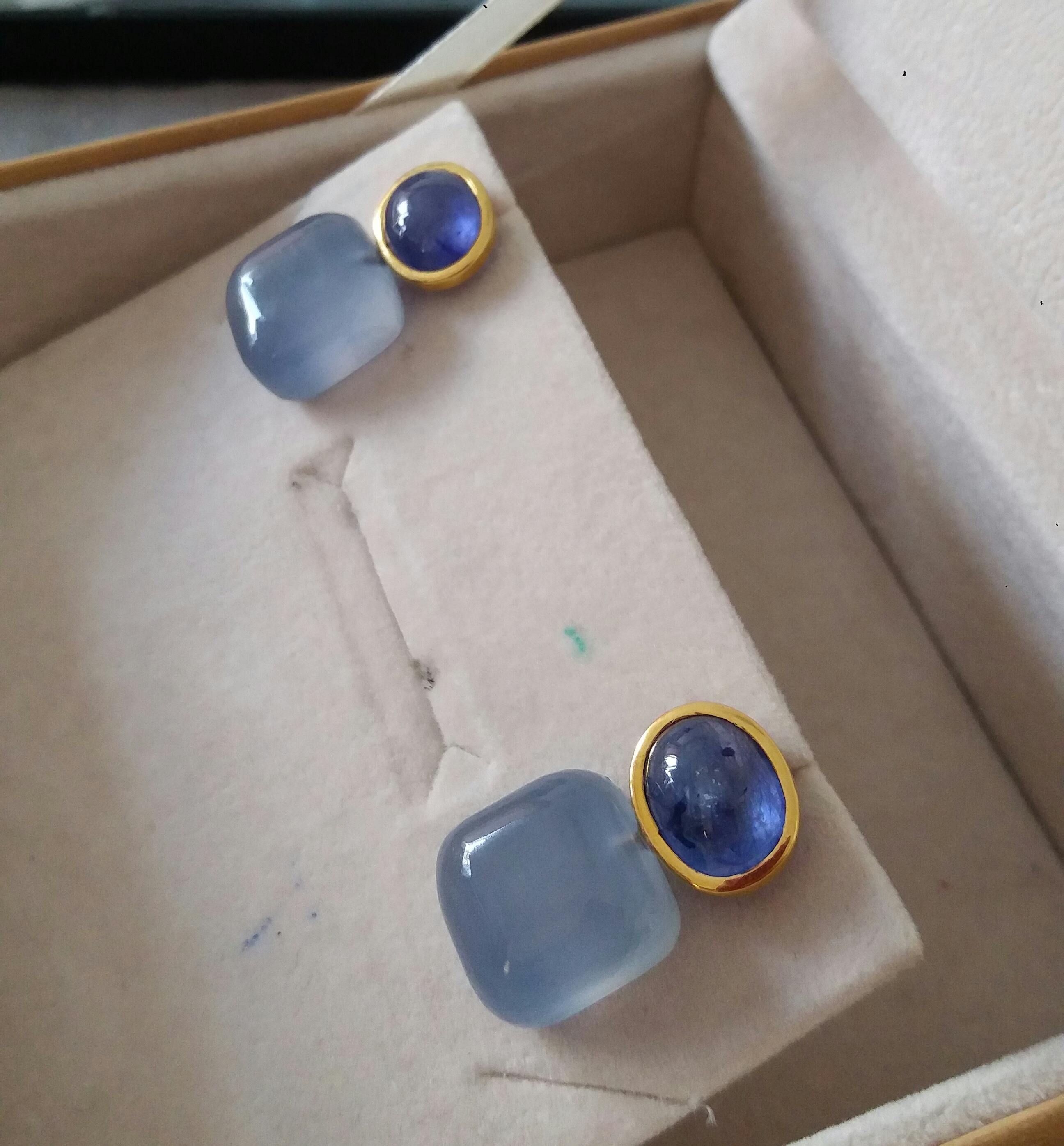 Blue Sapphire Cabs 14kt Solid Gold Blue Chalcedony Cushion Shape Stud Earrings For Sale 3