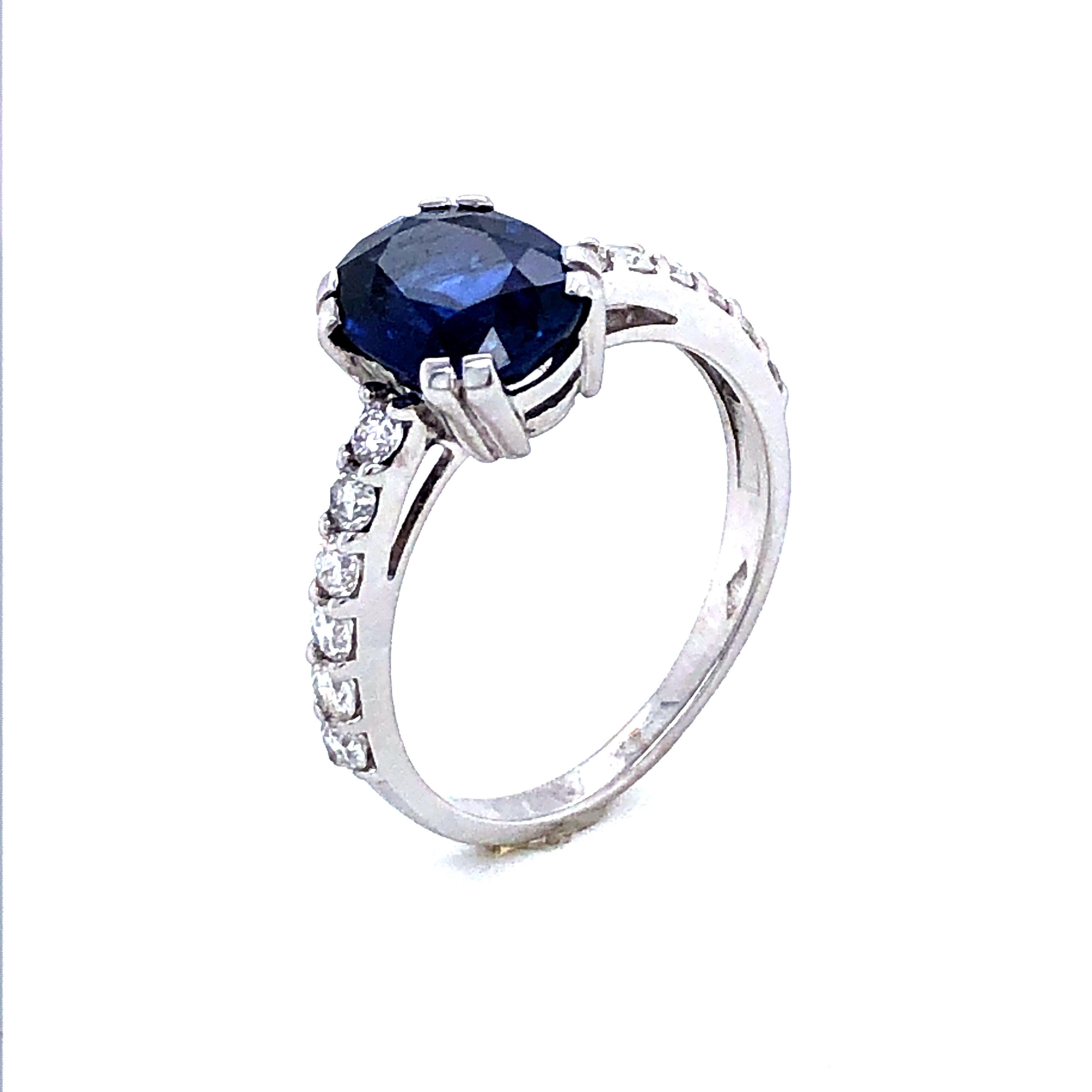 Women's Blue Sapphire Ceylan and Diamonds on White Gold 18 Karat