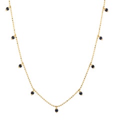 Dainty Blue Sapphire Drop Necklace Made In 18k Yellow Gold (Collier de gouttes de saphir bleu en or jaune 18k)