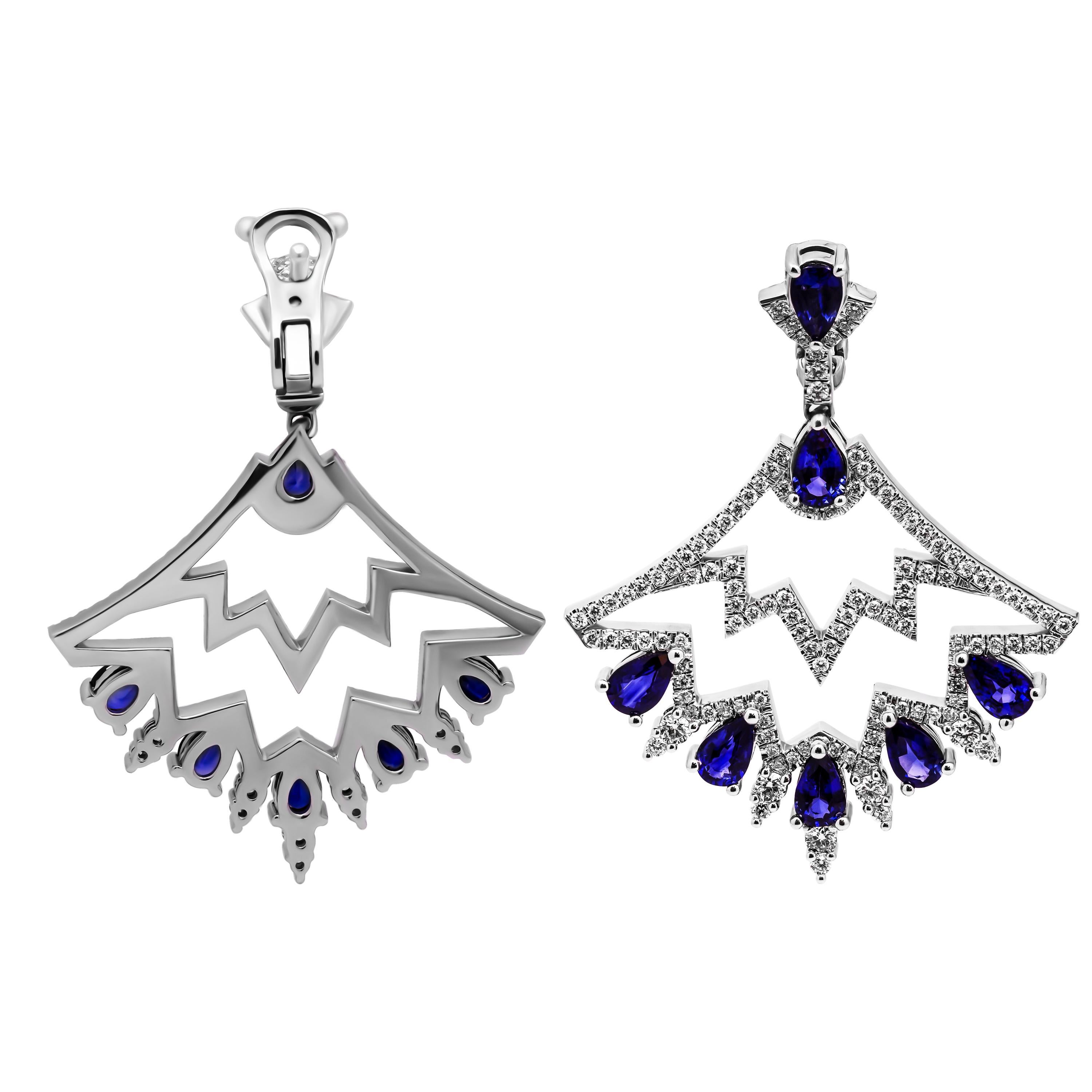 Taille poire Boucles d'oreilles saphir bleu chandelier diamant en vente