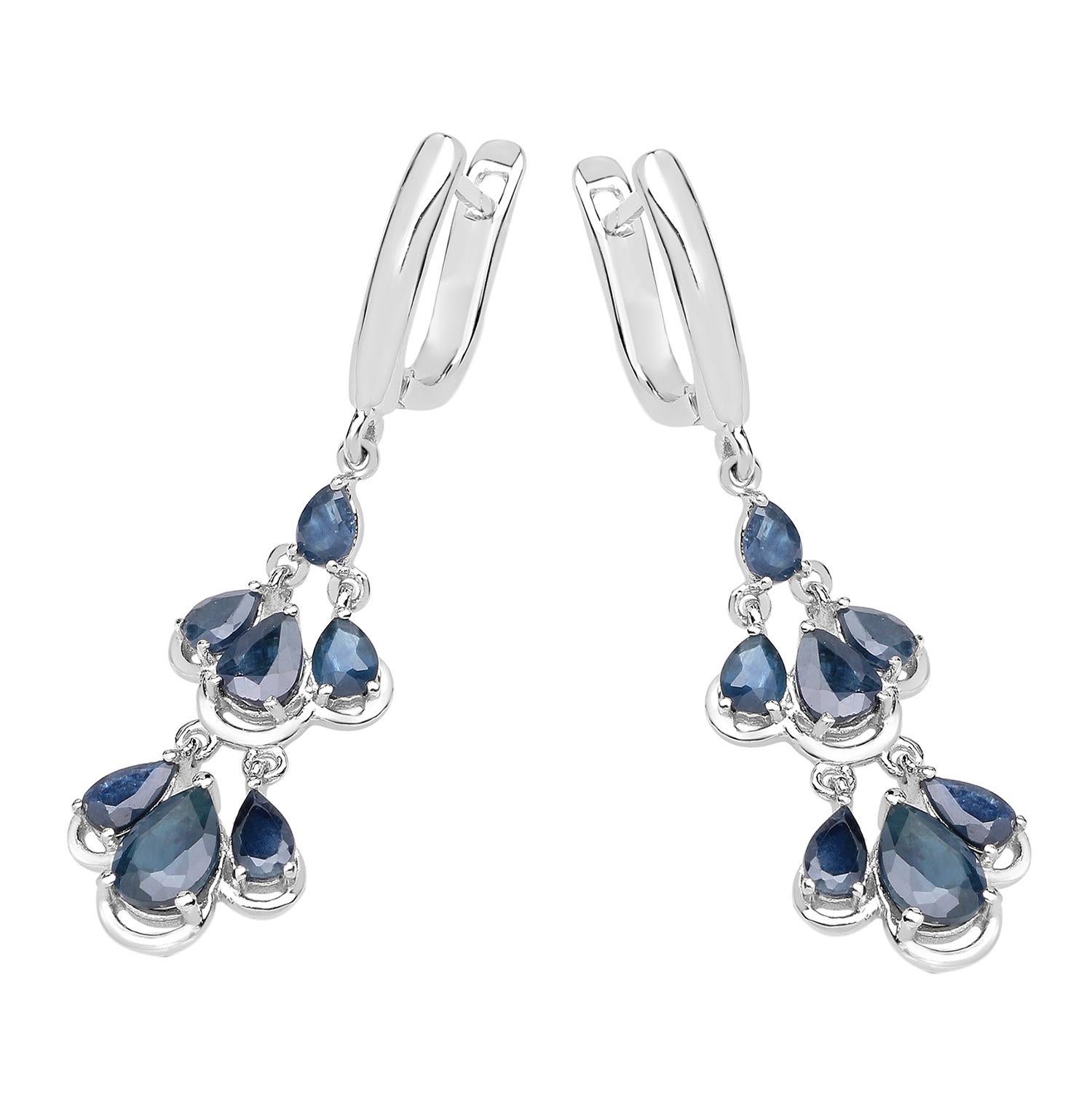 Contemporain Boucles d'oreilles chandelier saphir bleu 4,1 carats Argent plaqué Rhodium en vente