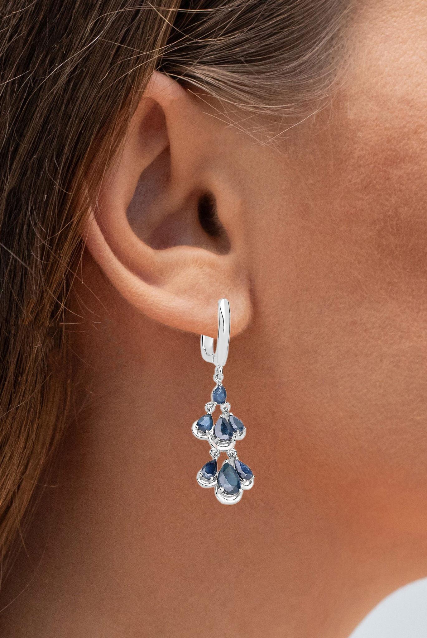 Taille mixte Boucles d'oreilles chandelier saphir bleu 4,1 carats Argent plaqué Rhodium en vente