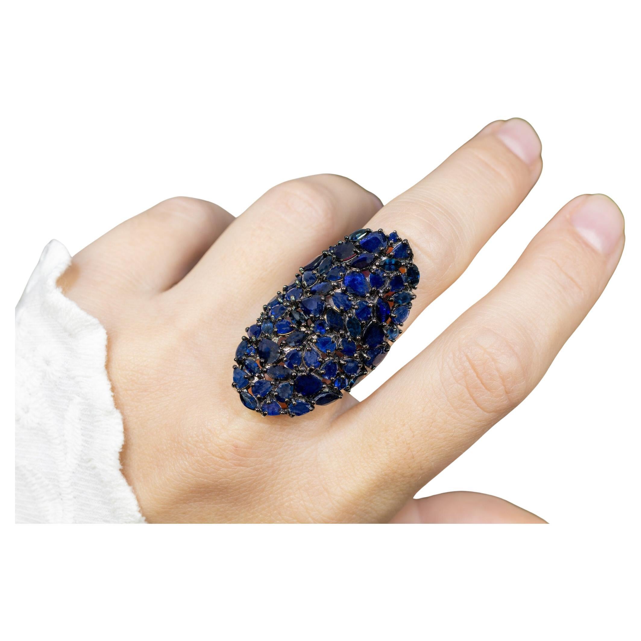 Blue Sapphire Cluster Ring 9.2 Carats For Sale