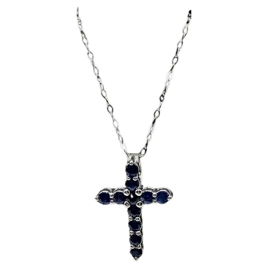 Collana con croce di zaffiri blu in oro bianco 14kt - 0,88ctw, 18in, New