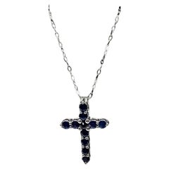 Collana con croce di zaffiri blu in oro bianco 14kt - 0,88ctw, 18in, New