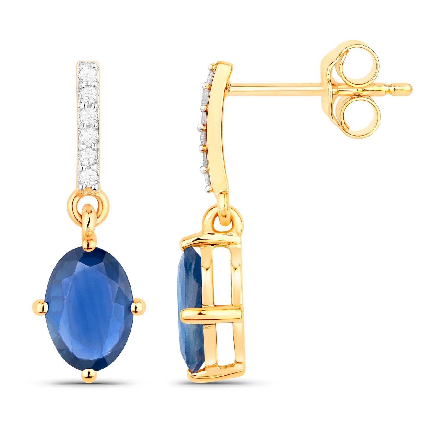 Contemporain Boucles d'oreilles pendantes saphir bleu Diamants 1.9 carats Or jaune 14K en vente
