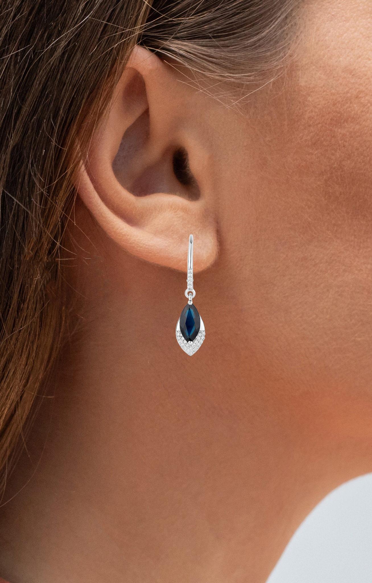 Taglio marquise Orecchini pendenti con zaffiro blu Diamanti 2,7 carati Oro bianco 14K in vendita