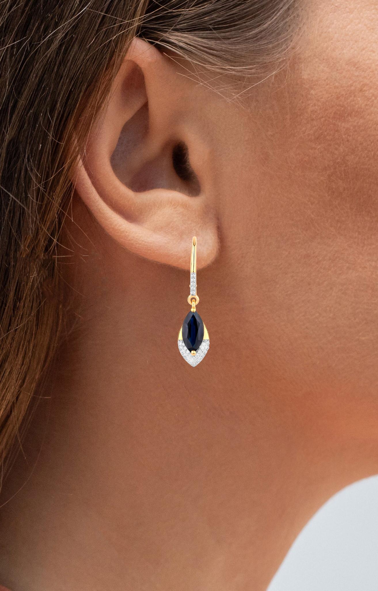 Taille Marquise Boucles d'oreilles pendantes saphir bleu Diamants 2.7 carats Or jaune 14K en vente