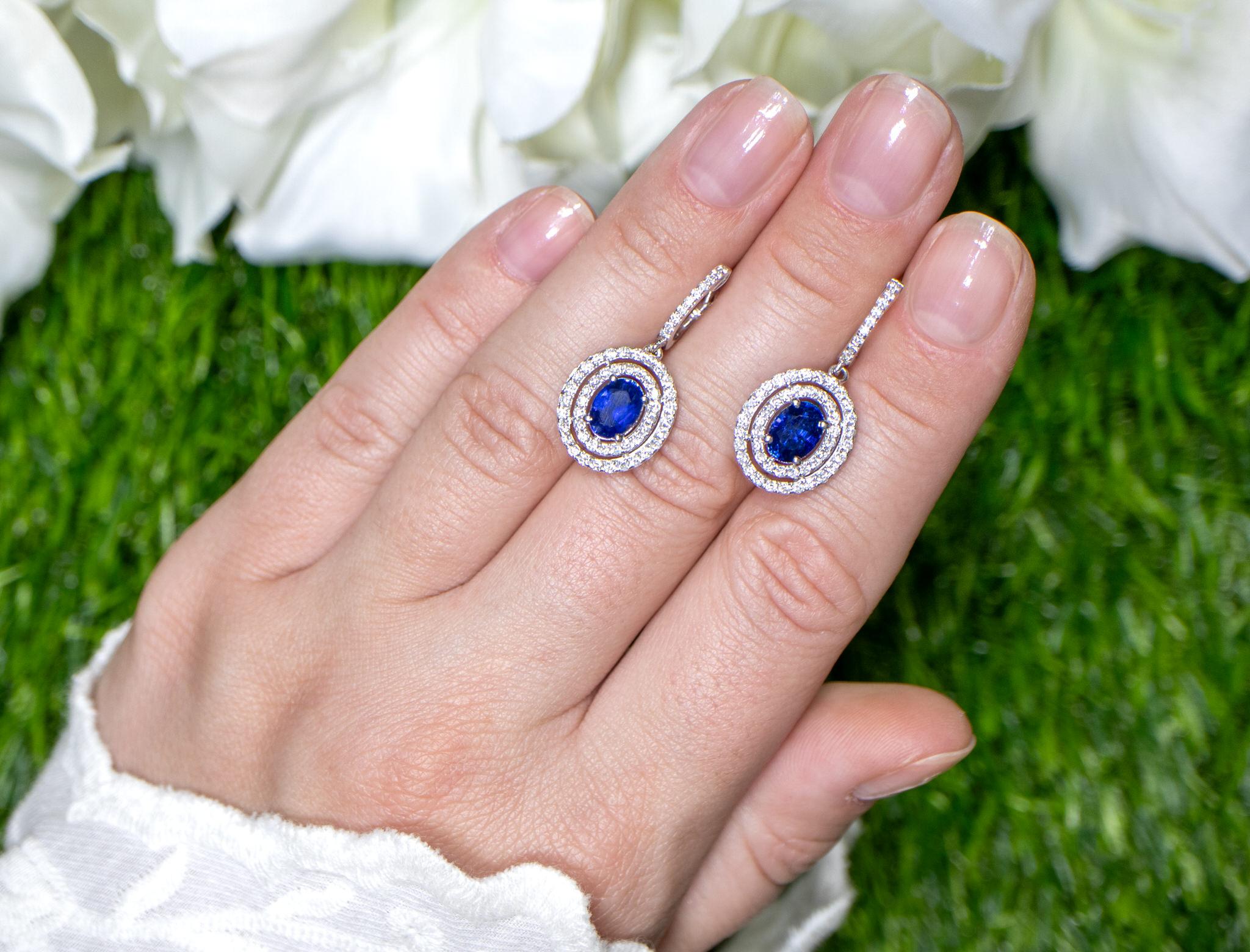 Modern Blue Sapphire Dangle Earrings With Diamonds 3.28 Carats 18K Gold