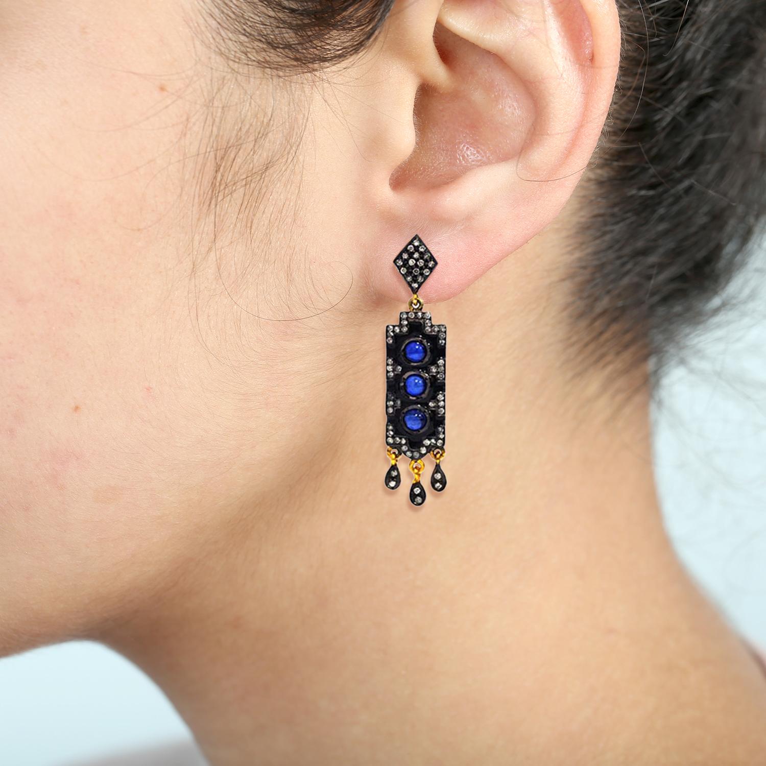 14k:2.01g,
Silver:7.08g
Diamond:0.87ct
BLUE SAPPHIRE :2.12Cts