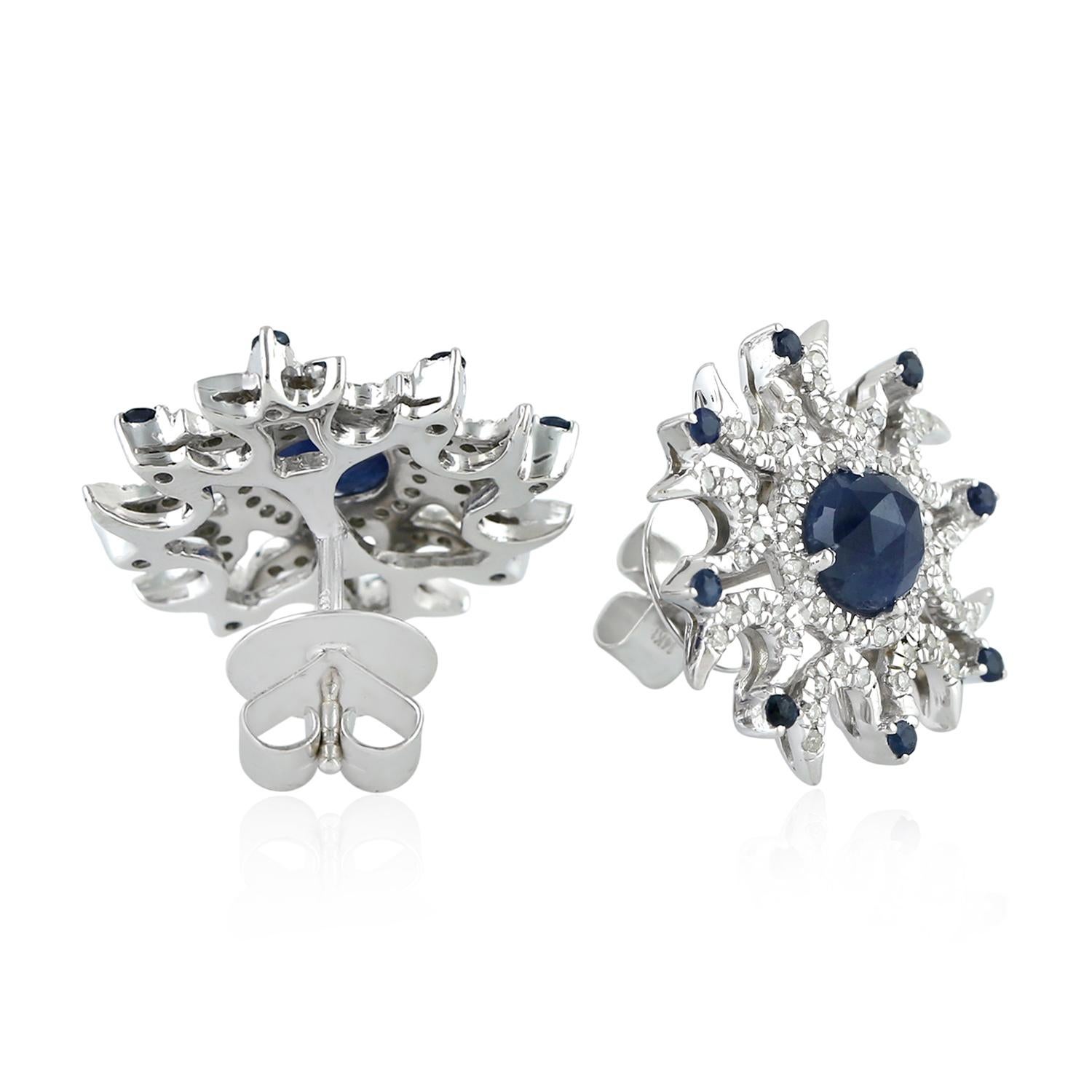 Contemporary Blue Sapphire Diamond 14 Karat Gold Stud Earrings For Sale