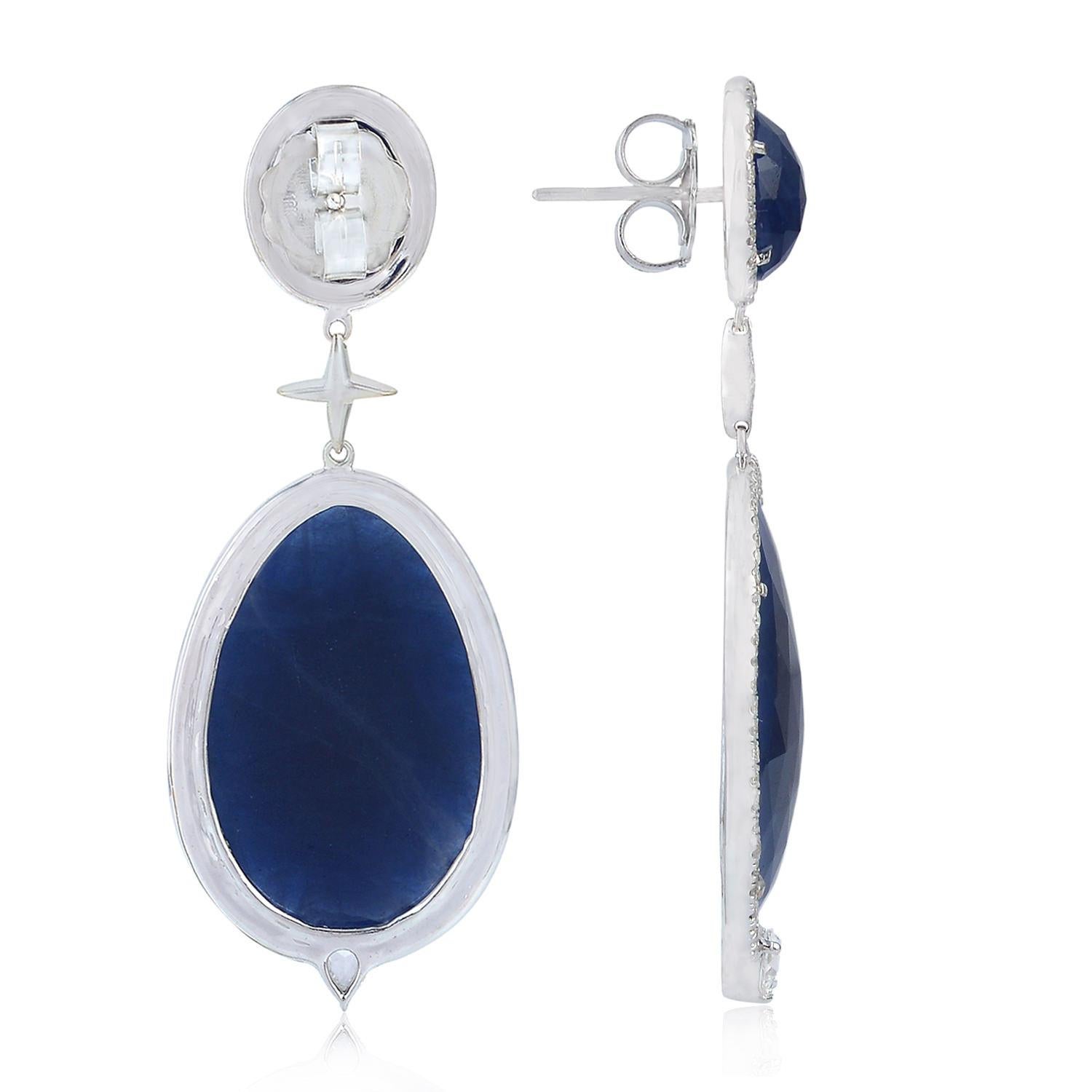 Contemporary Blue Sapphire Diamond 18 Karat Gold Earrings For Sale